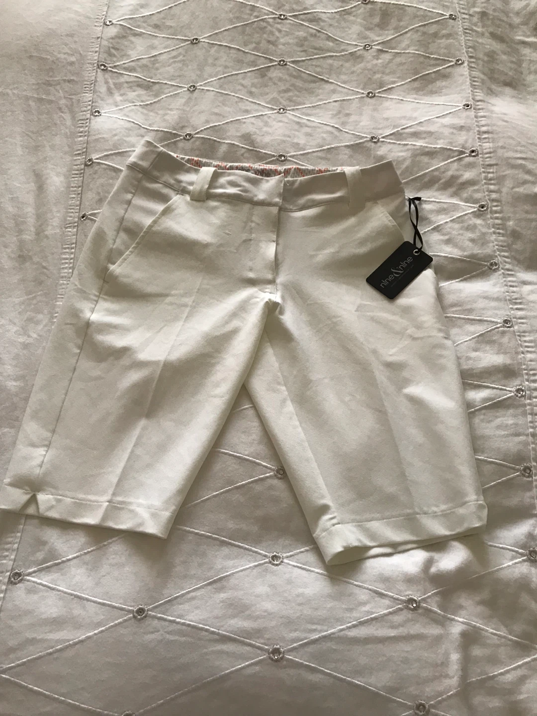 Nine & Nine White Golf Shorts - Size 6