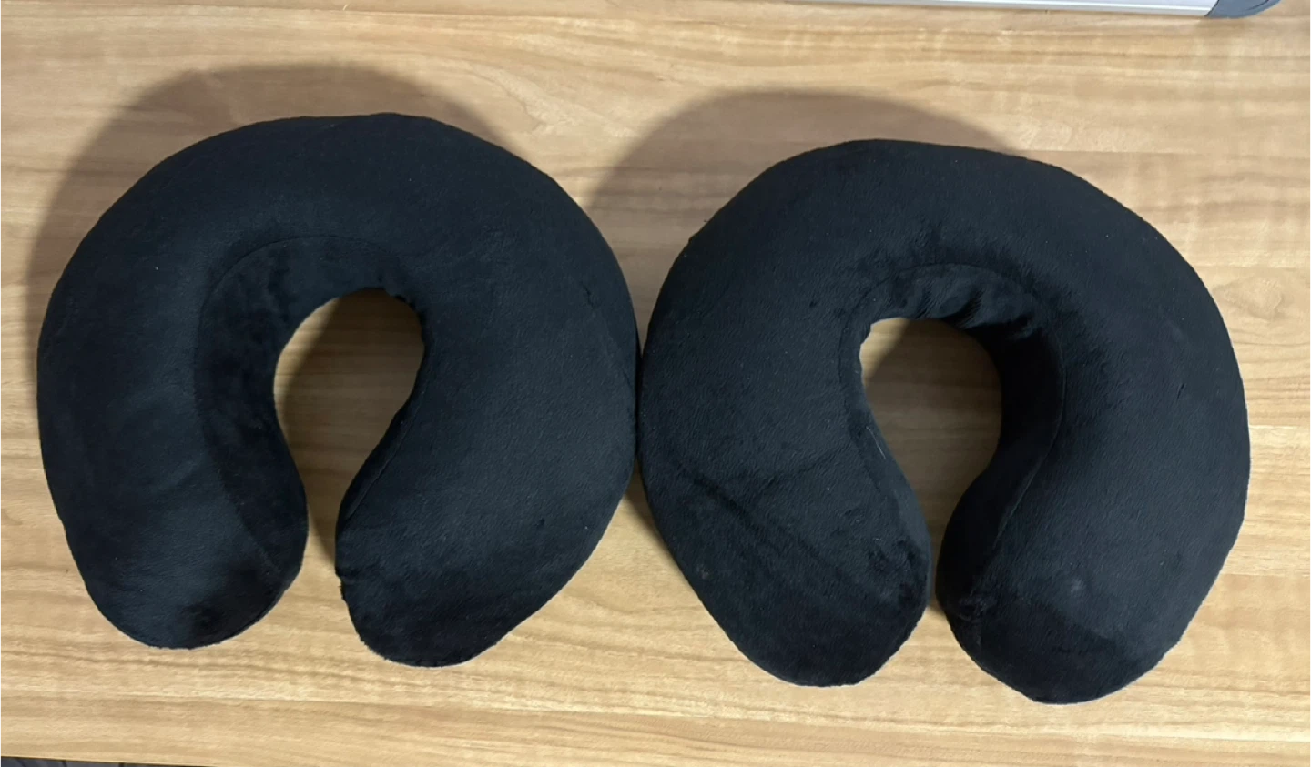 Travel Neck Pillows - Black & Pink