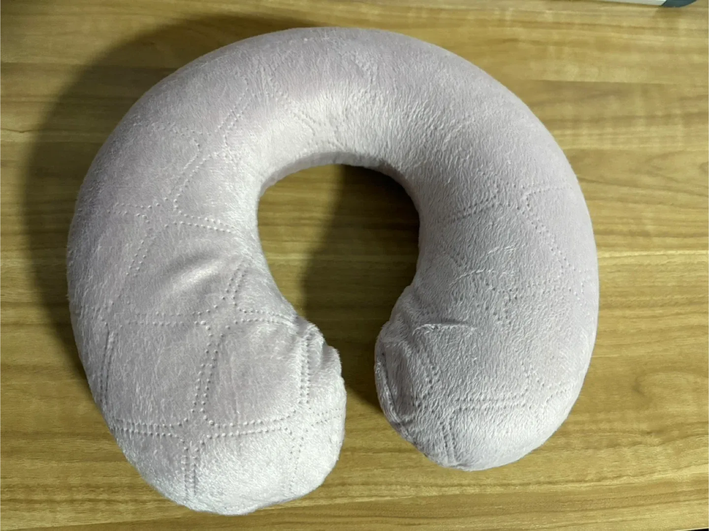 Travel Neck Pillows - Black & Pink image indicator(2)