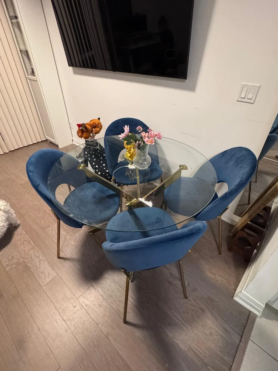 Round Glass Dining Table with 4 Blue Velvet Chairs image indicator(2)