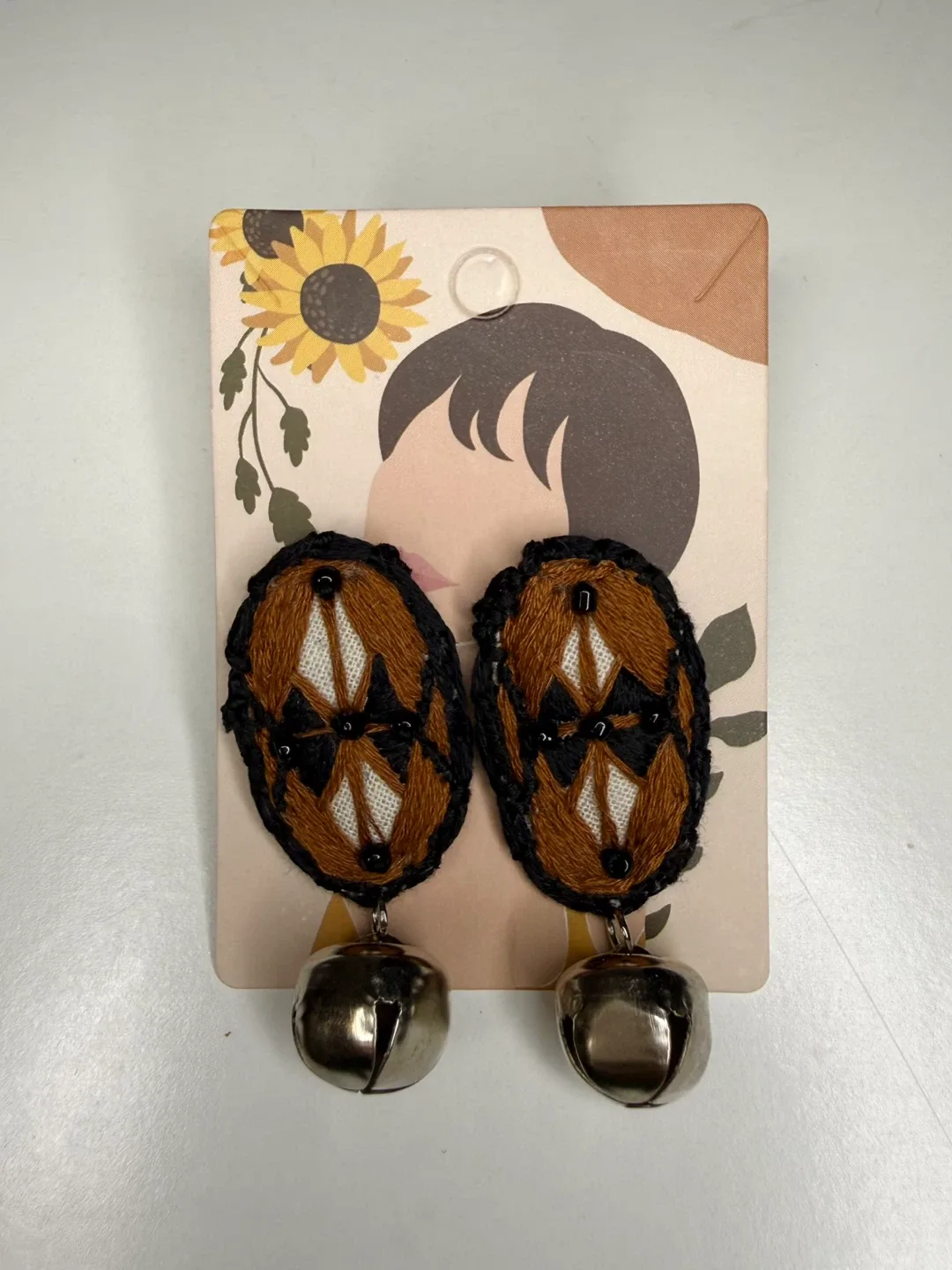 Handmade Dangle Earrings image indicator(3)