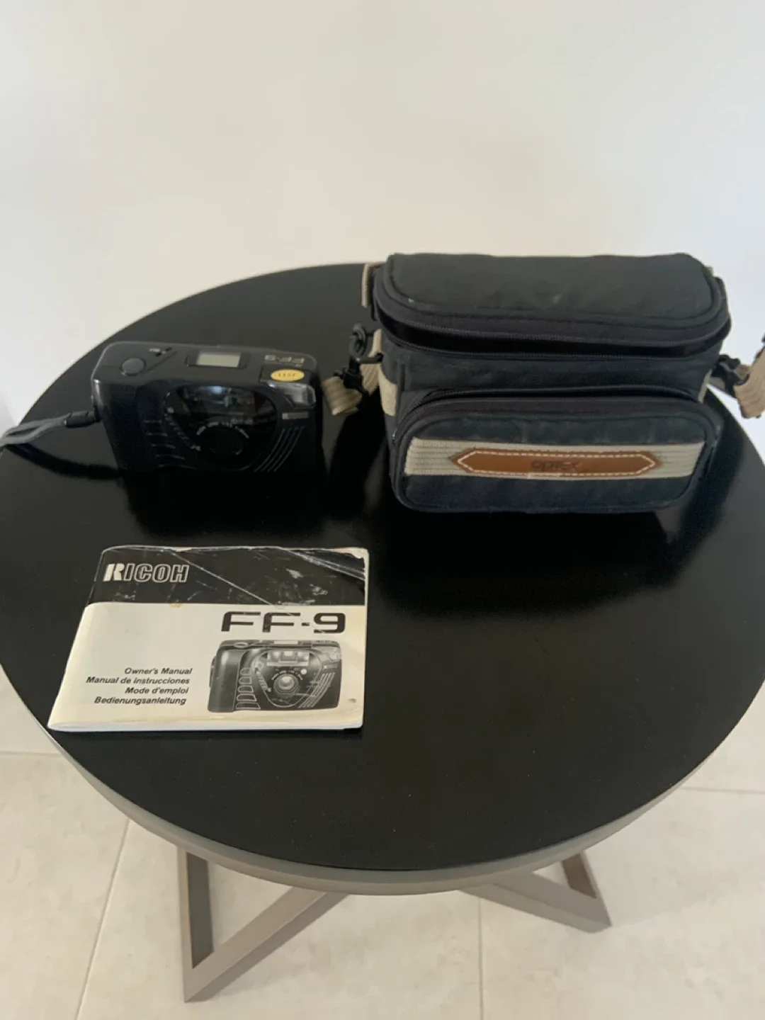 Ricoh FF-9  Vintage Film Camera w/ Case & Manual image indicator(3)