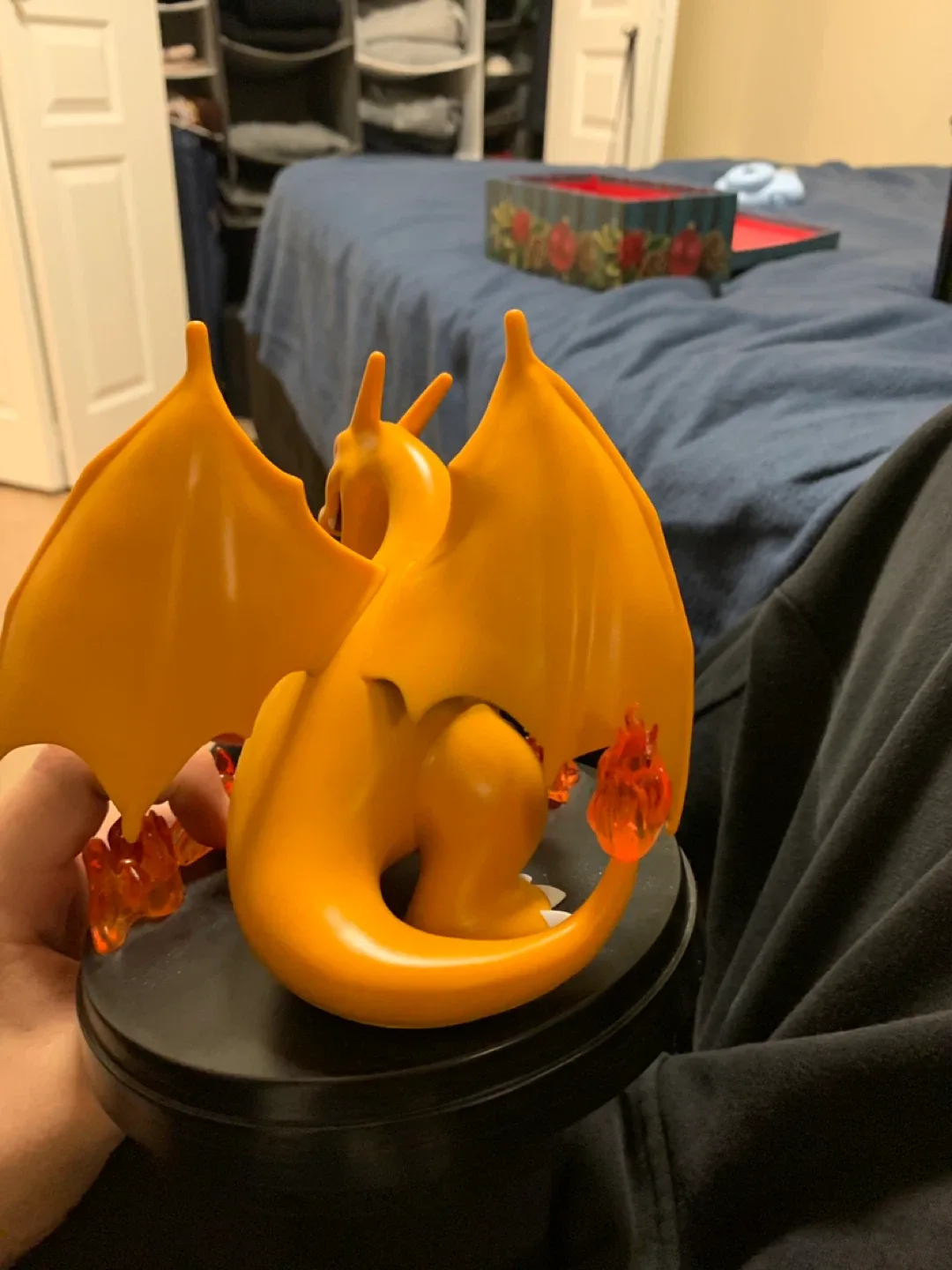 Pokémon Center Charizard Figure image indicator(4)