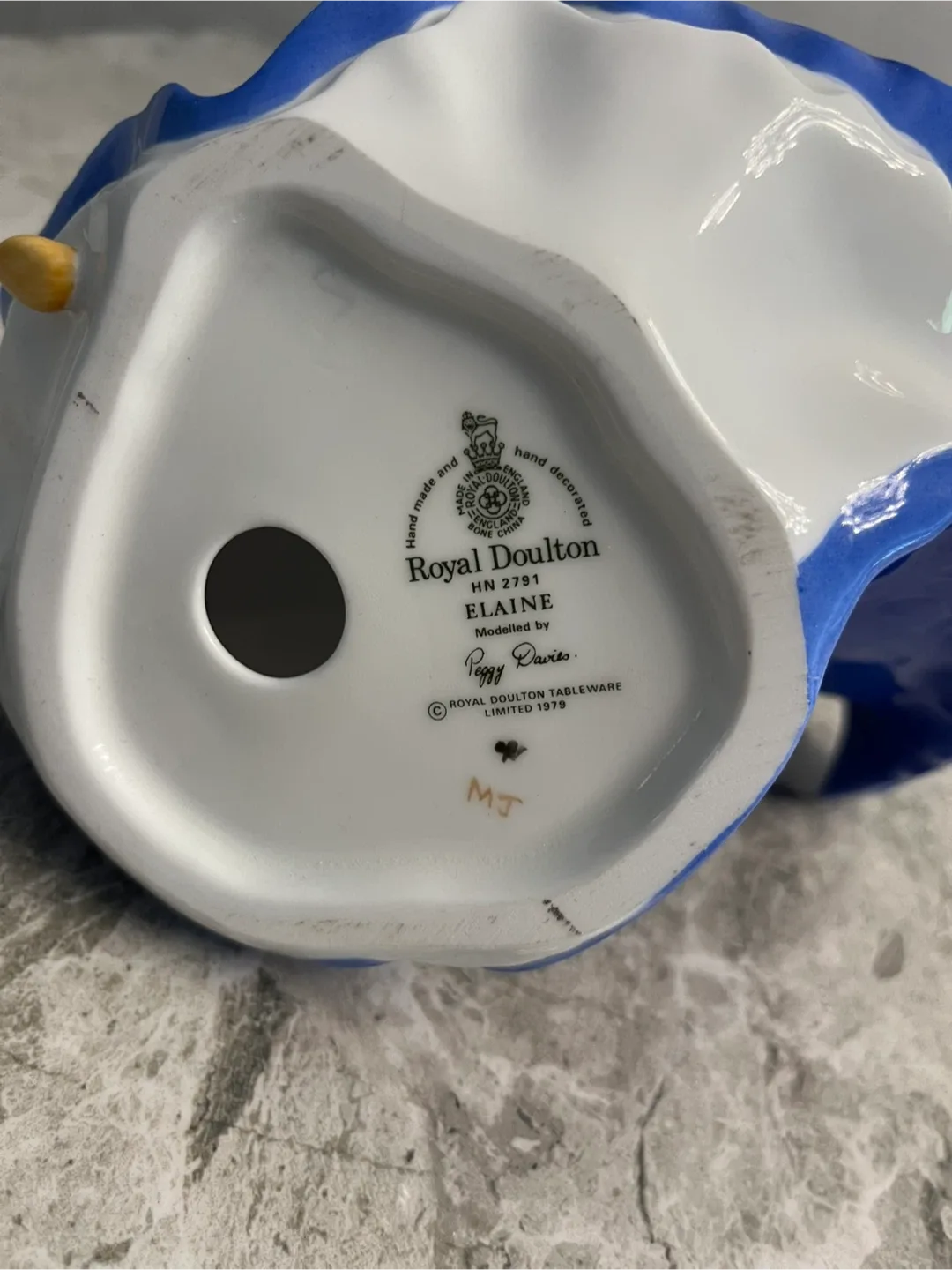 Royal Doulton Figurine Pair image indicator(9)