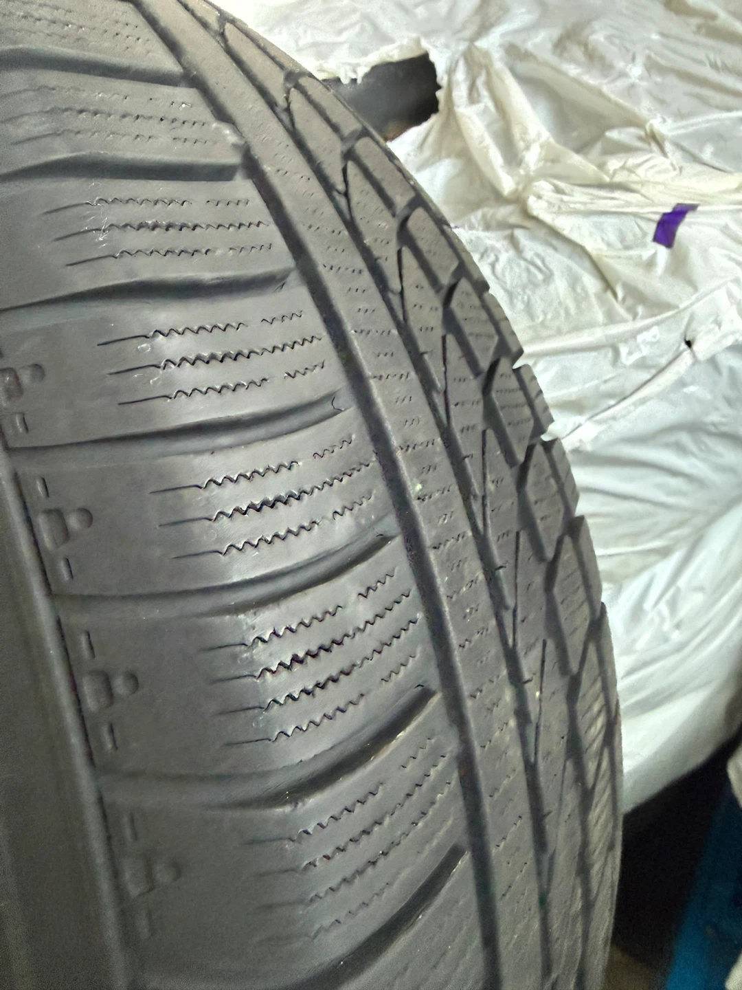 Hankook Icebear W300 215/70R16 Winter Tires - photo 5