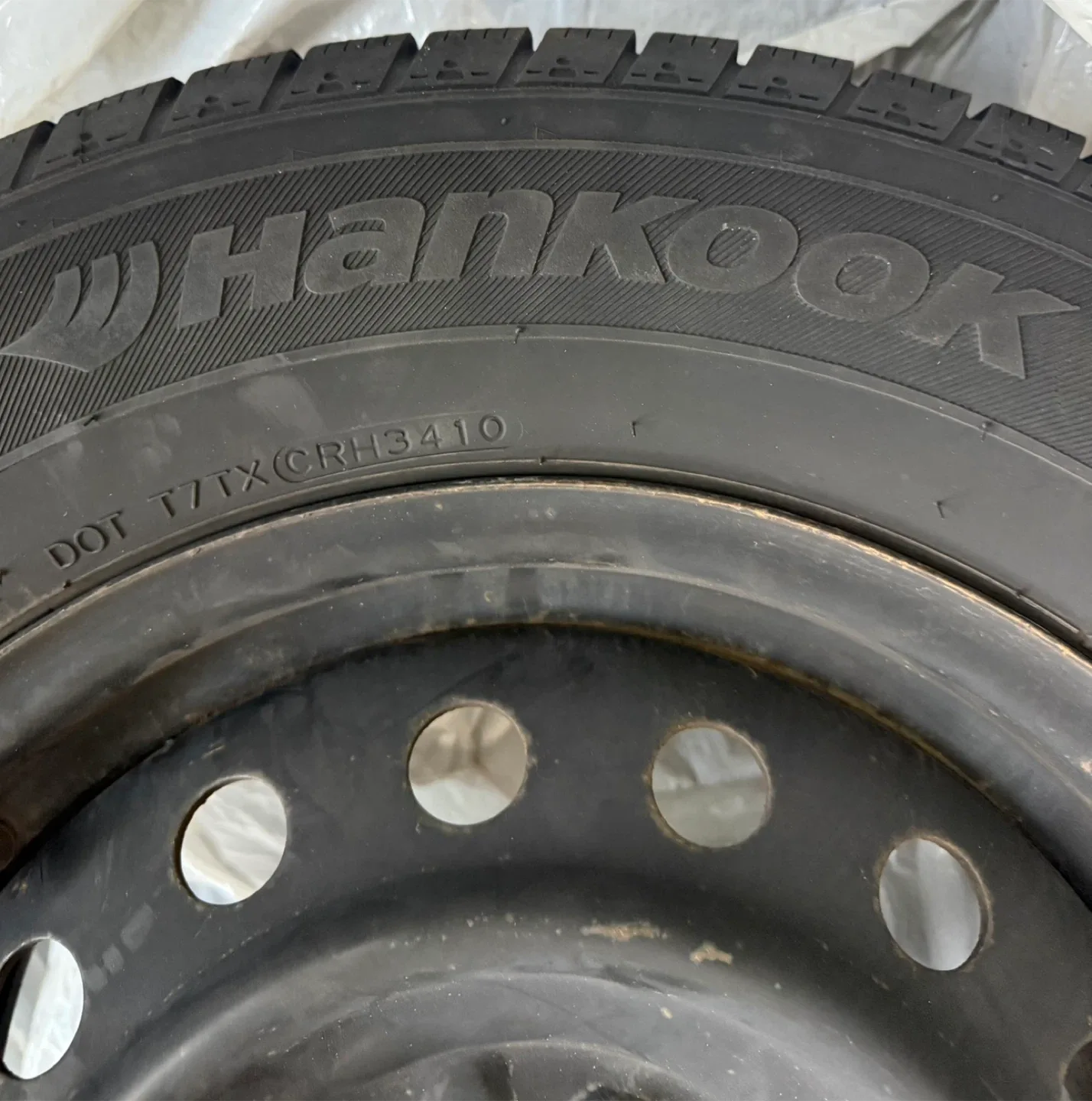 Hankook Icebear W300 215/70R16 Winter Tires image indicator(3)