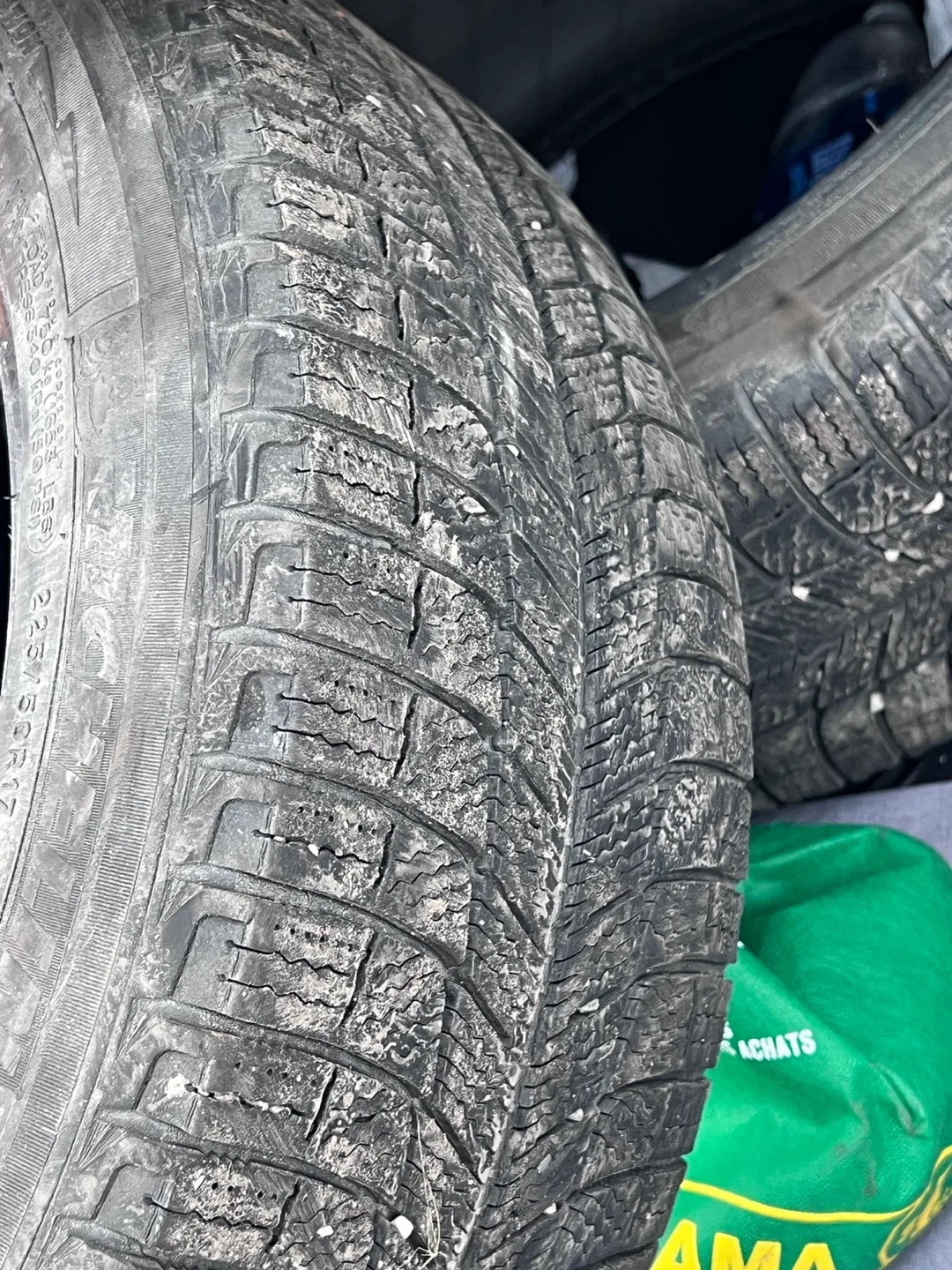 Michelin X-Ice Snow 225/50R17 Tires image indicator(2)