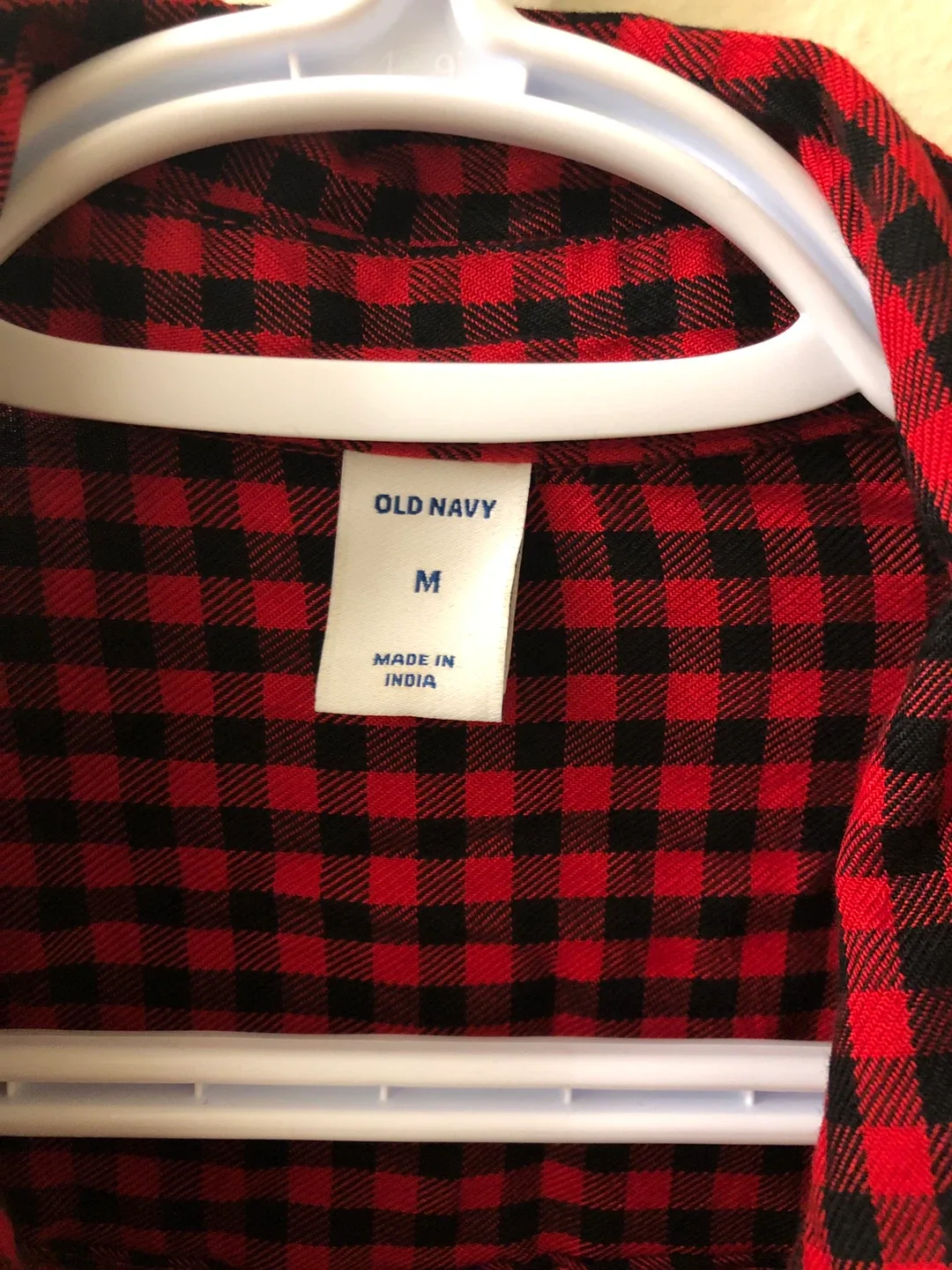 Women’s Old Navy Red & Black Checkered Shirt - Size M image indicator(3)