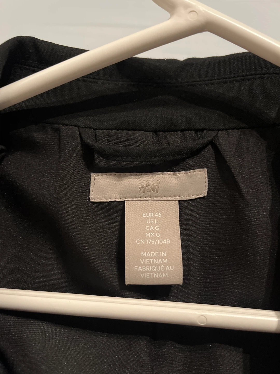 H&M Black Blazer - Size med/large - photo 2