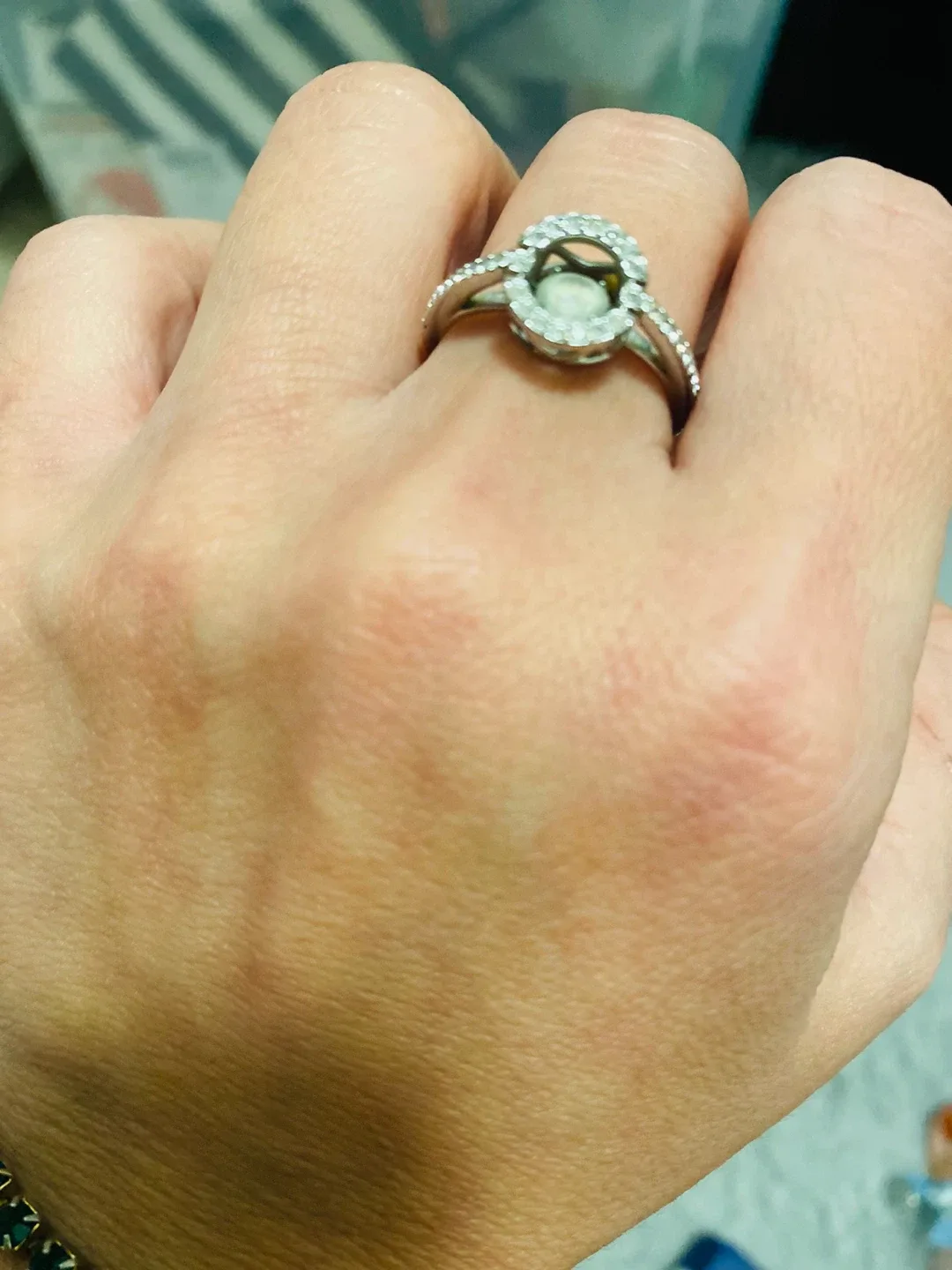 Swarovski Ring with Box - Size 9 image indicator(3)