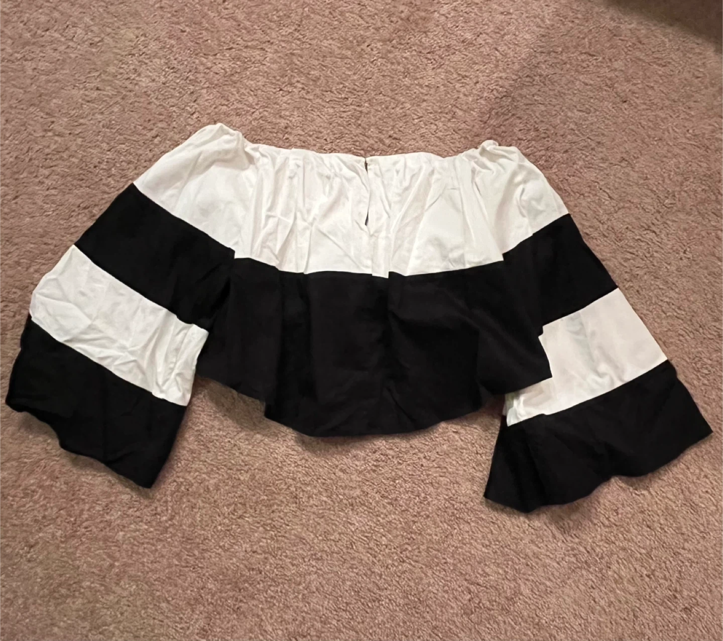 Kendall + Kylie Black & White Top - photo 3