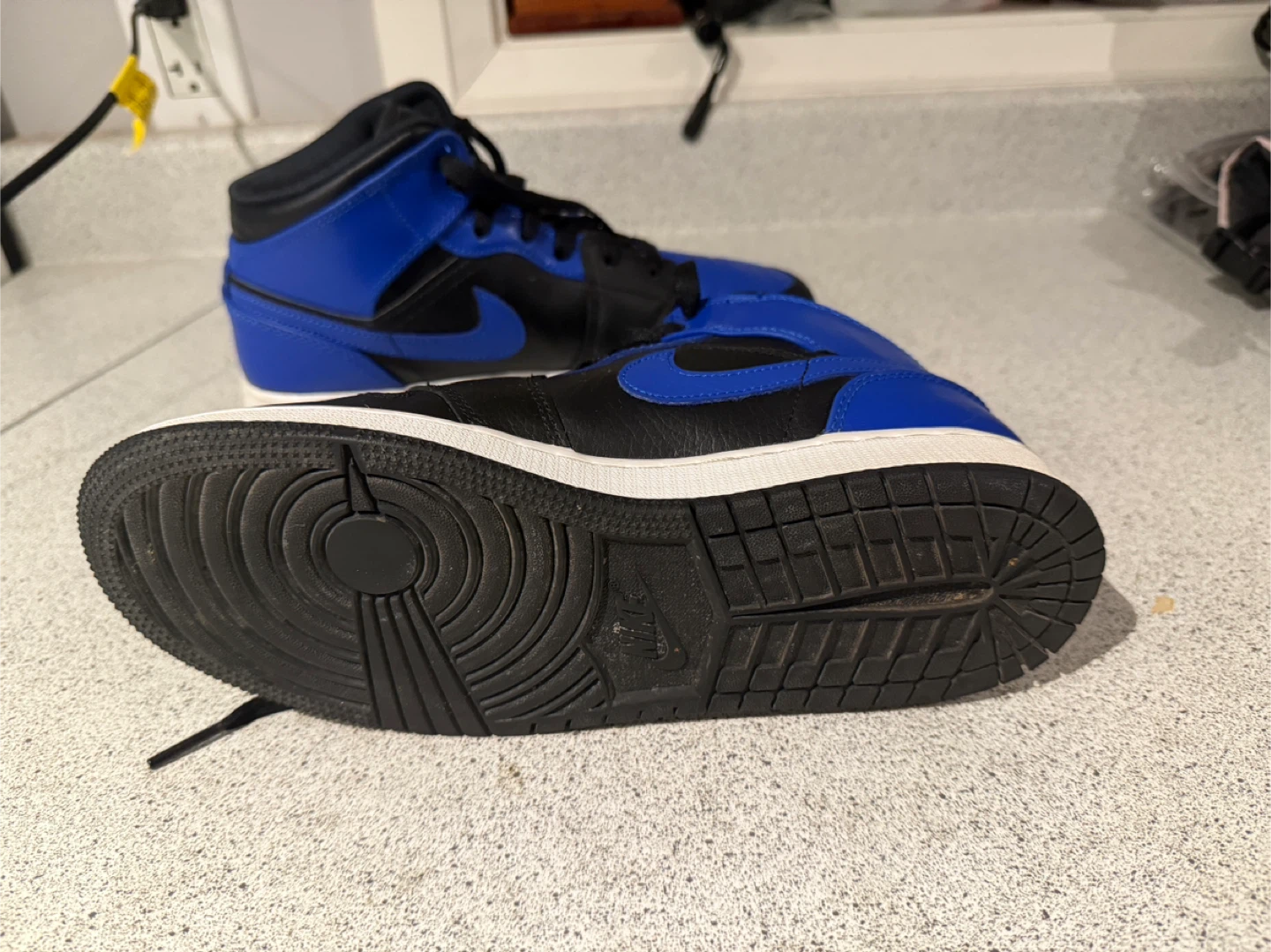 Nike Air Jordan 1 Mid Hyper Royal Black, Youth Size 6