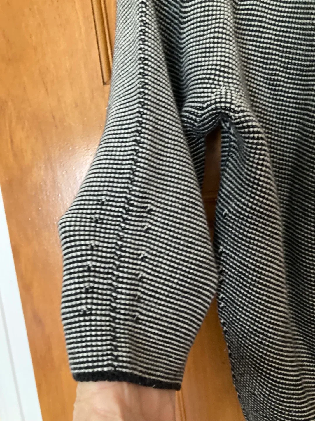 Uniqlo Houndstooth Cotton Cardigan Size M image indicator(2)