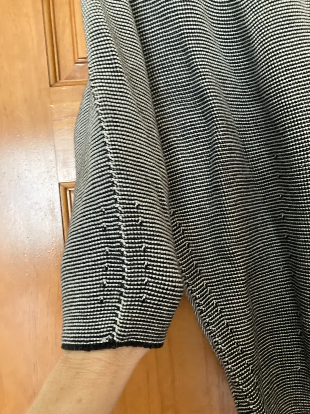 Uniqlo Houndstooth Cotton Cardigan Size M image indicator(5)