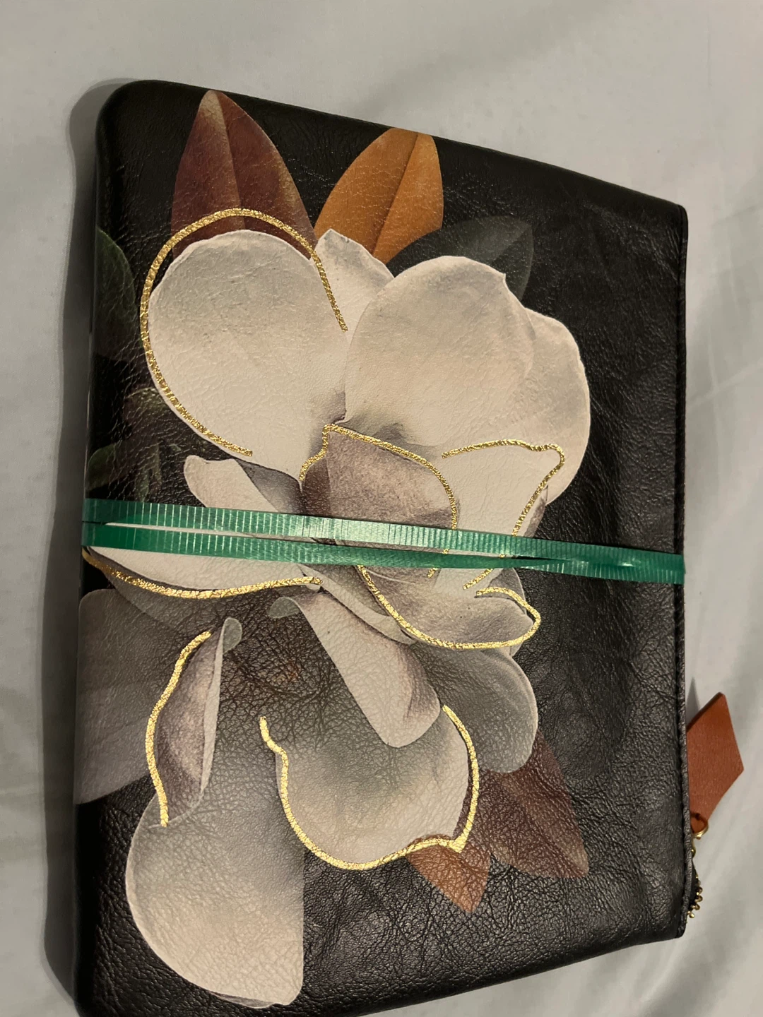 Magnolia Flower Clutch with Pen—new - photo 3