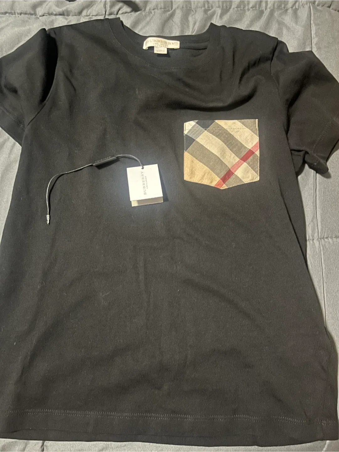 Burberry youth T-shirt image indicator(2)