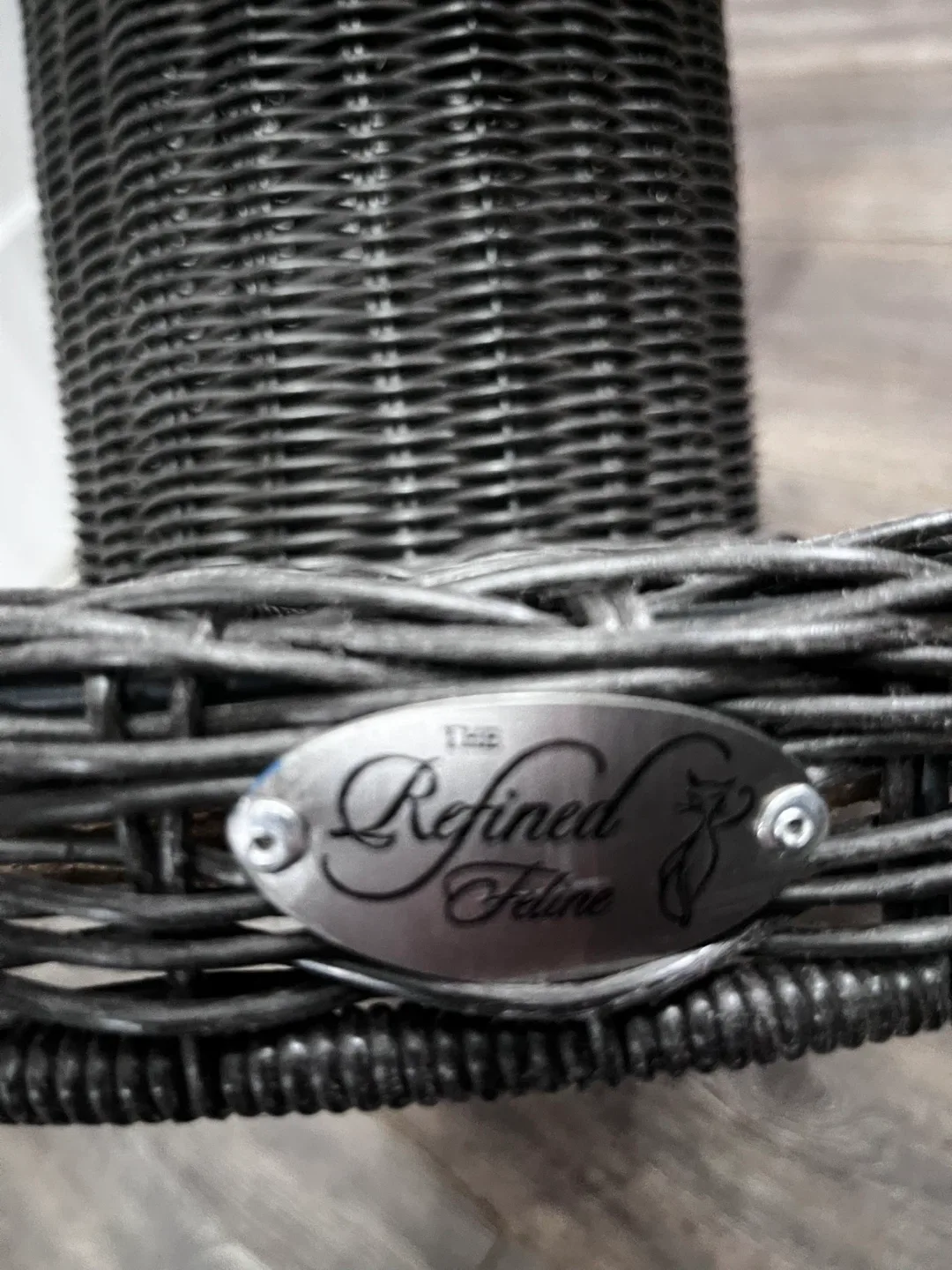 The Refined Feline Kitty Ball Bed image indicator(9)