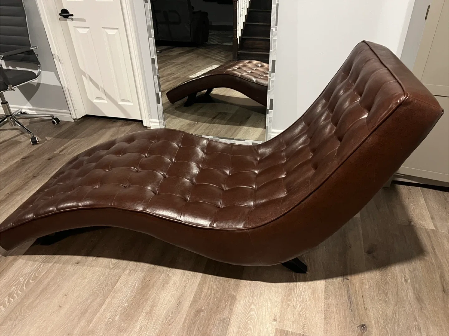 Brown Leather Chaise Lounge Chair image indicator(2)
