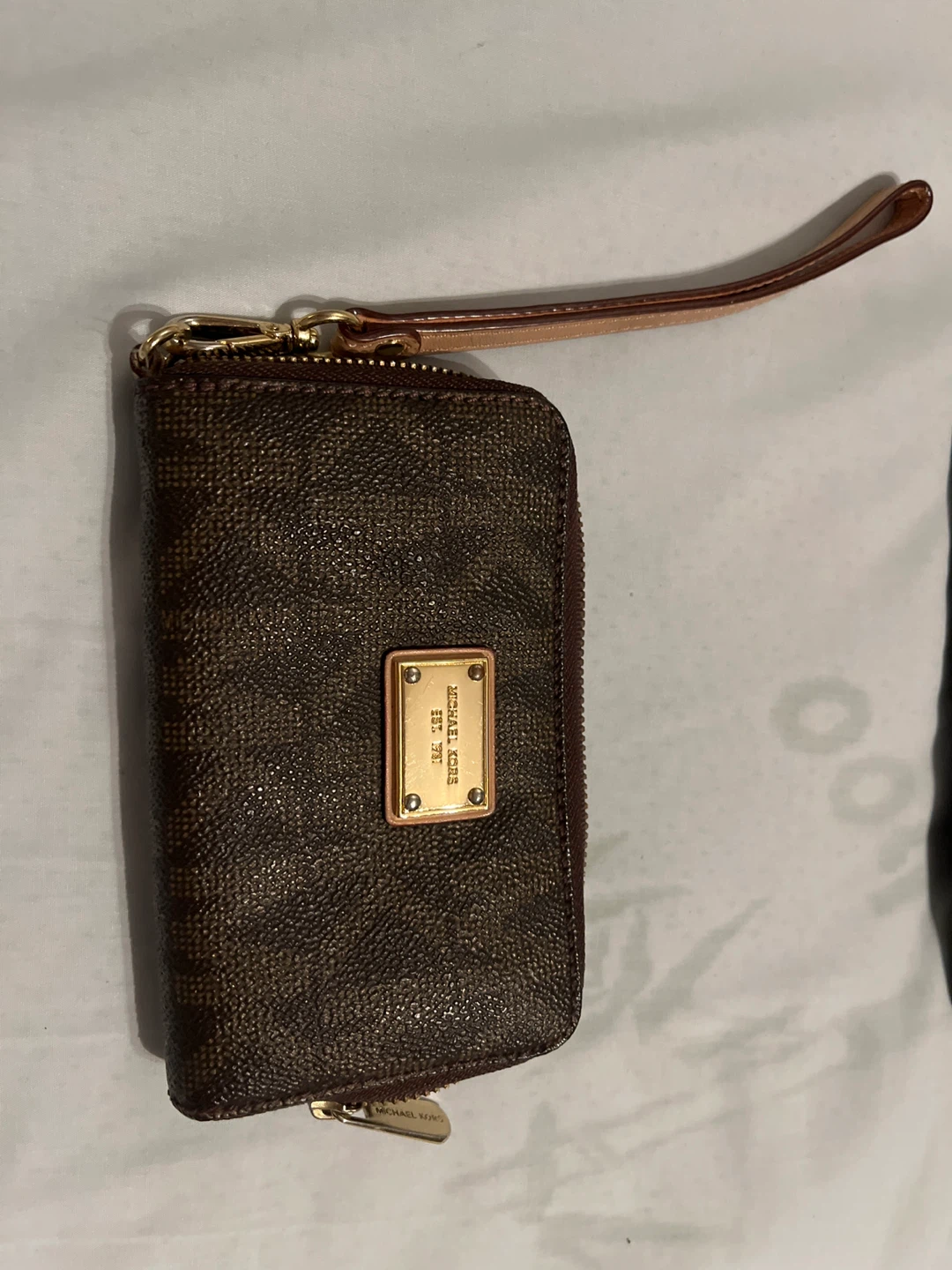 Michael Kors Wristlets - Black or brown $40 each - photo 3