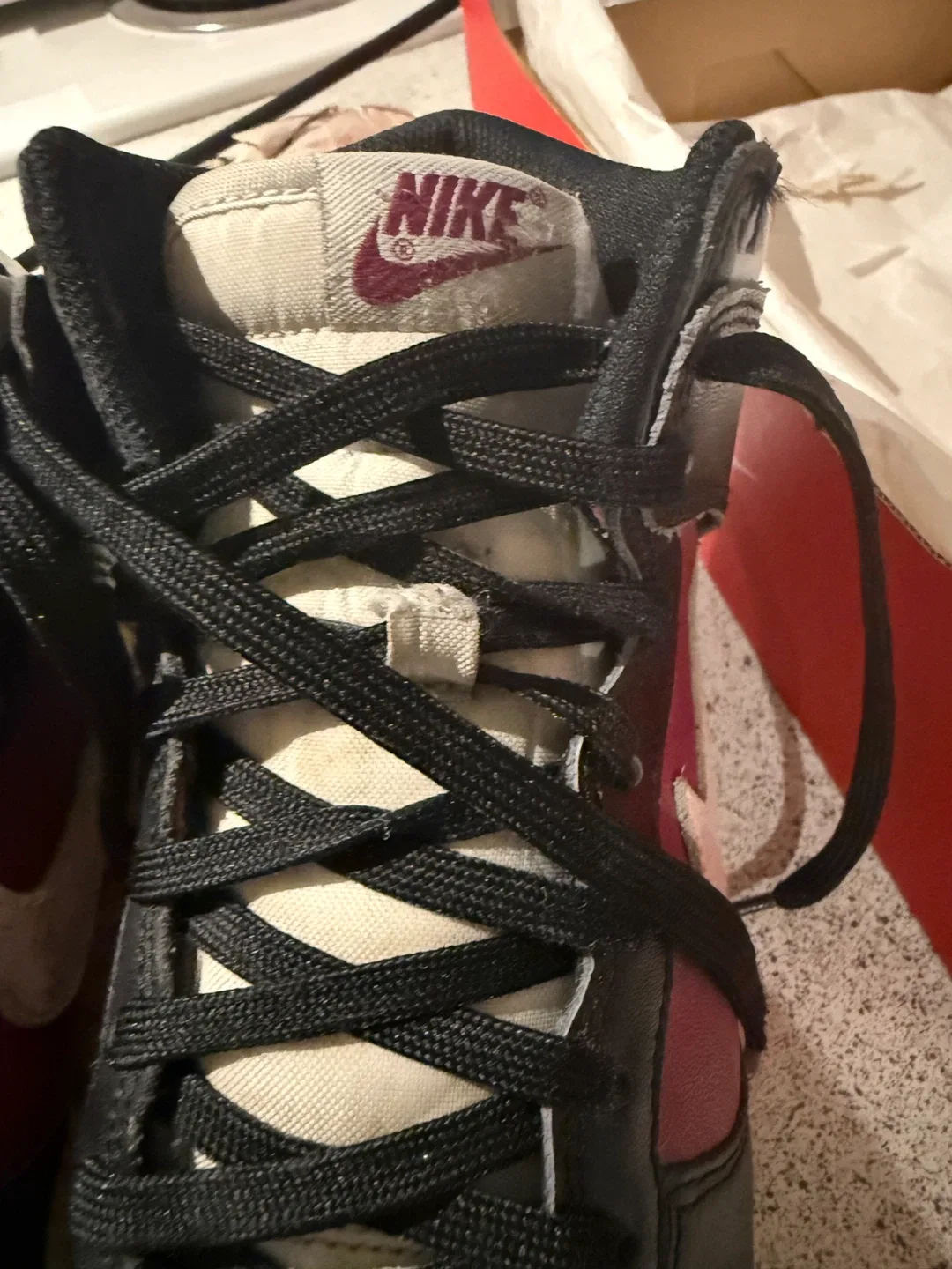 W Nike Dunk High Black/Summit White-Rosewood - US 8- used image indicator(4)