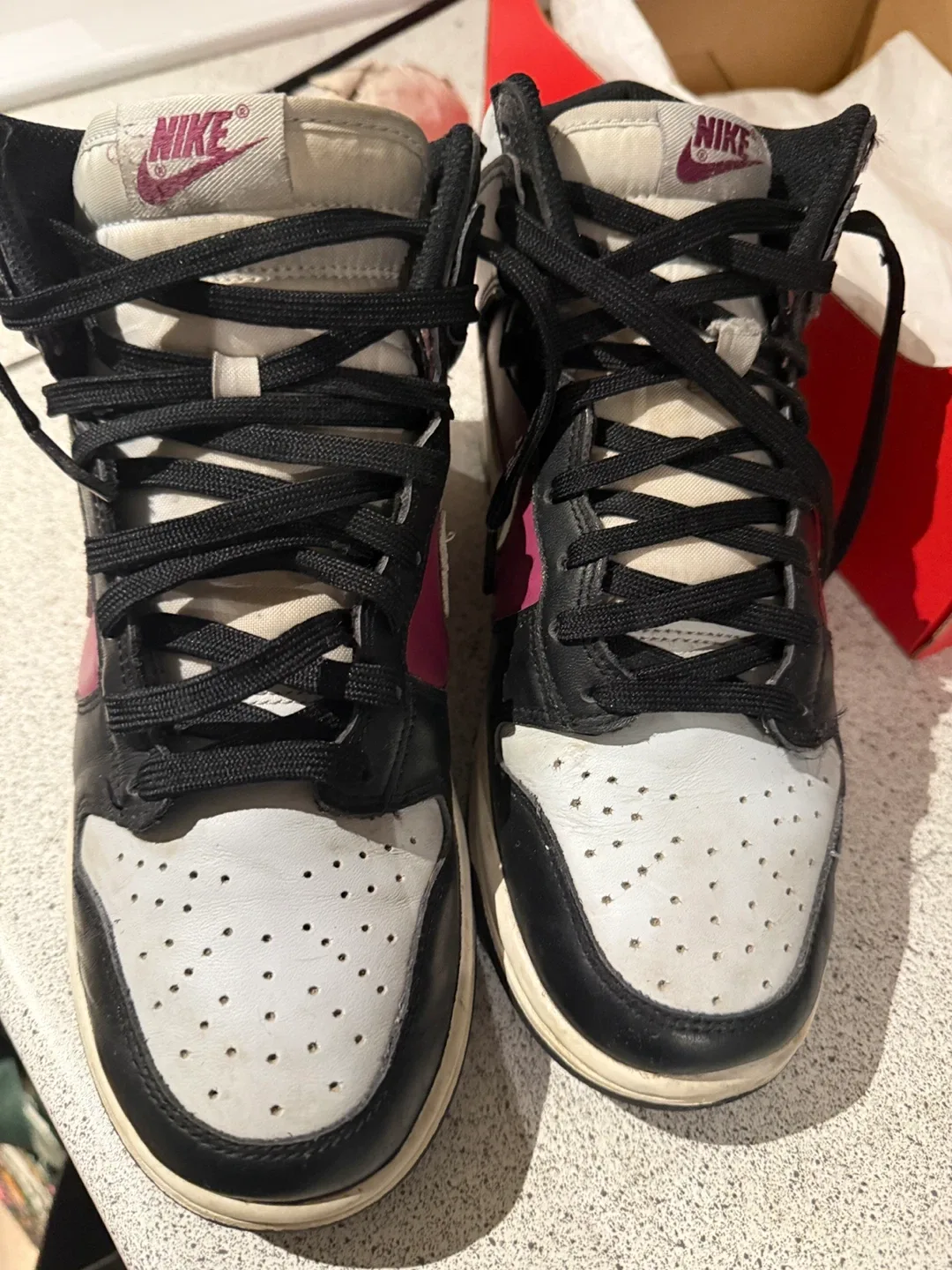 W Nike Dunk High Black/Summit White-Rosewood - US 8- used image indicator(3)