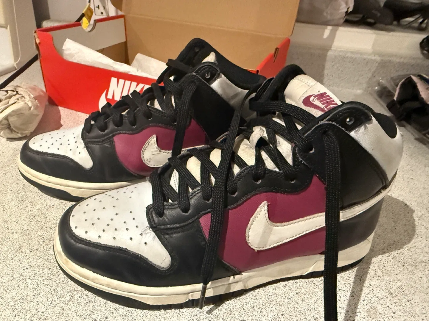 W Nike Dunk High Black/Summit White-Rosewood - US 8- used image indicator(5)