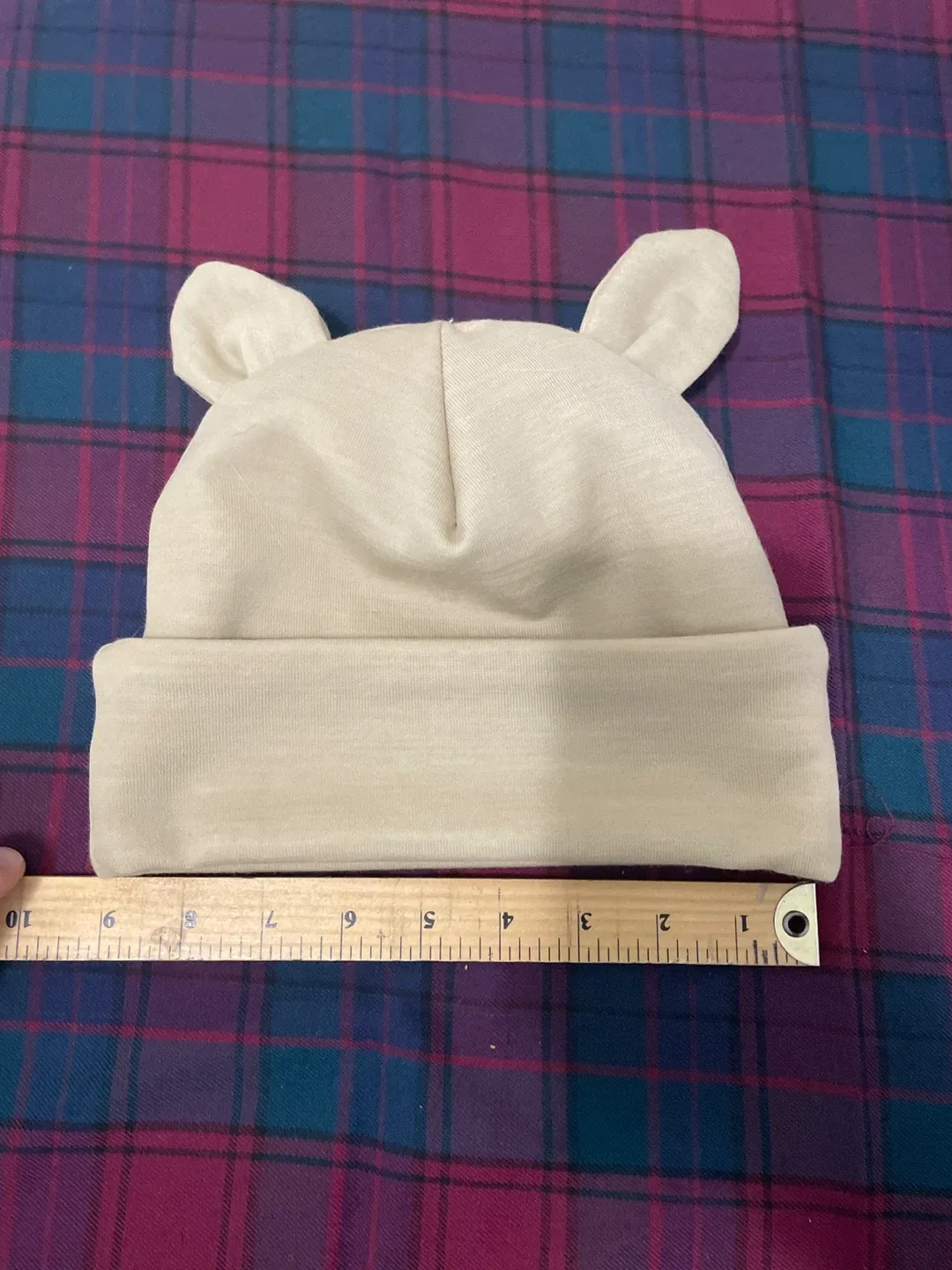 Handmade Beige Baby Bear Beanie image indicator(2)
