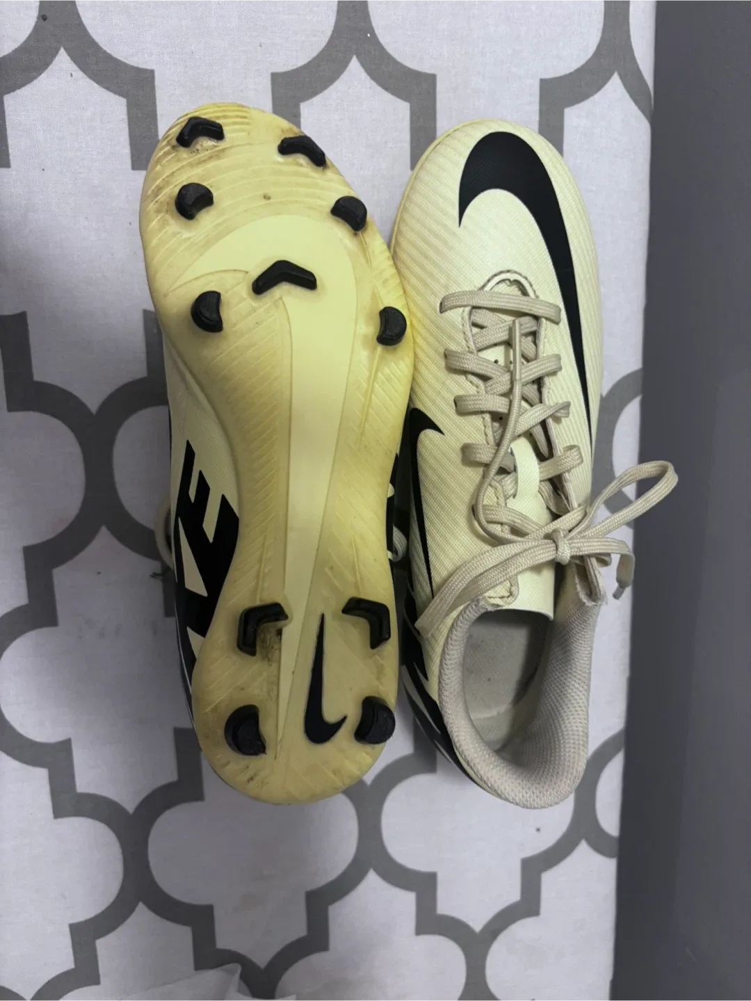 Nike Soccer Cleats image indicator(2)