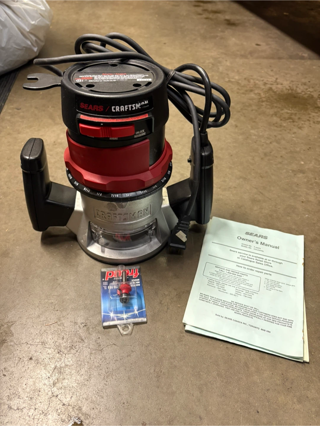 Craftsman Router with Manual & Bit