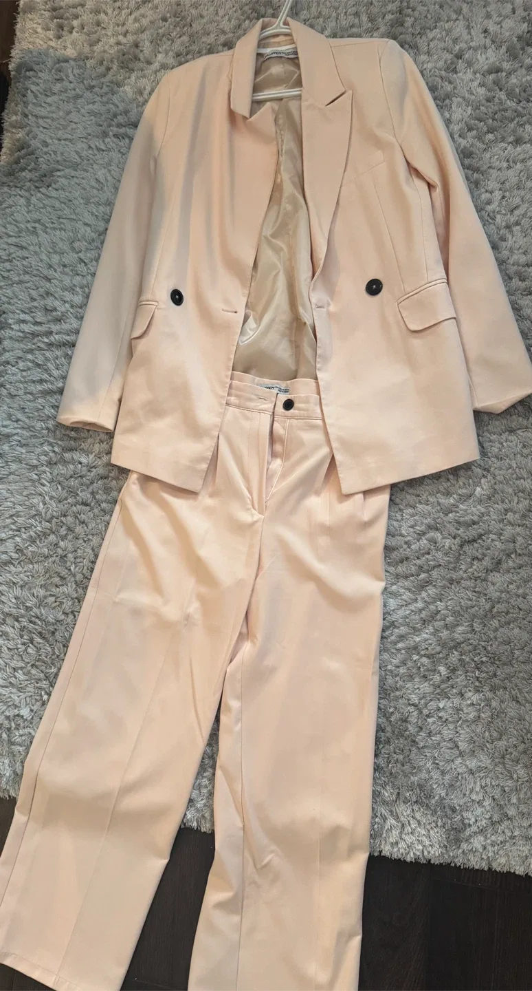 Assorted Women's Clothing Lot