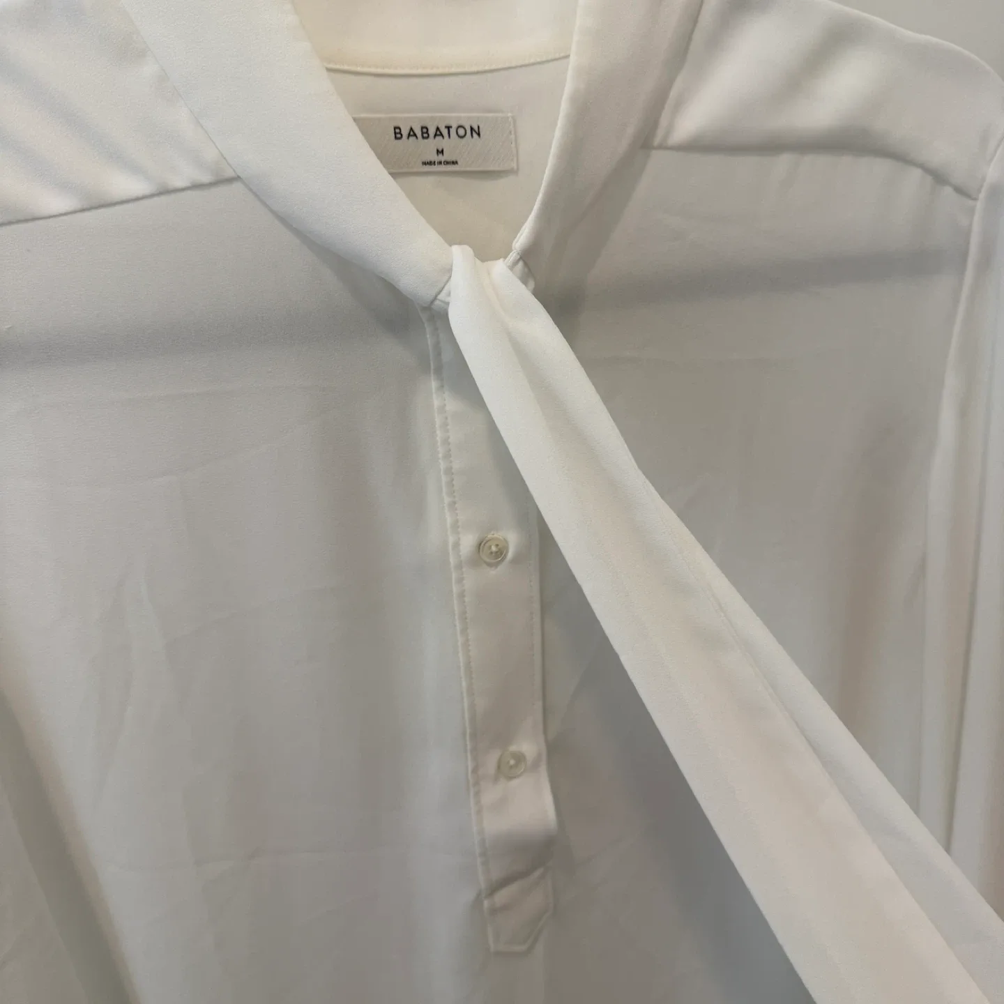 Babaton Casteel tie neck blouse M image indicator(2)