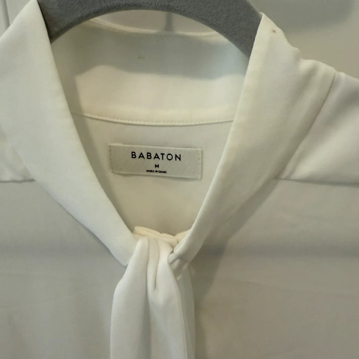 Babaton Casteel tie neck blouse M image indicator(3)