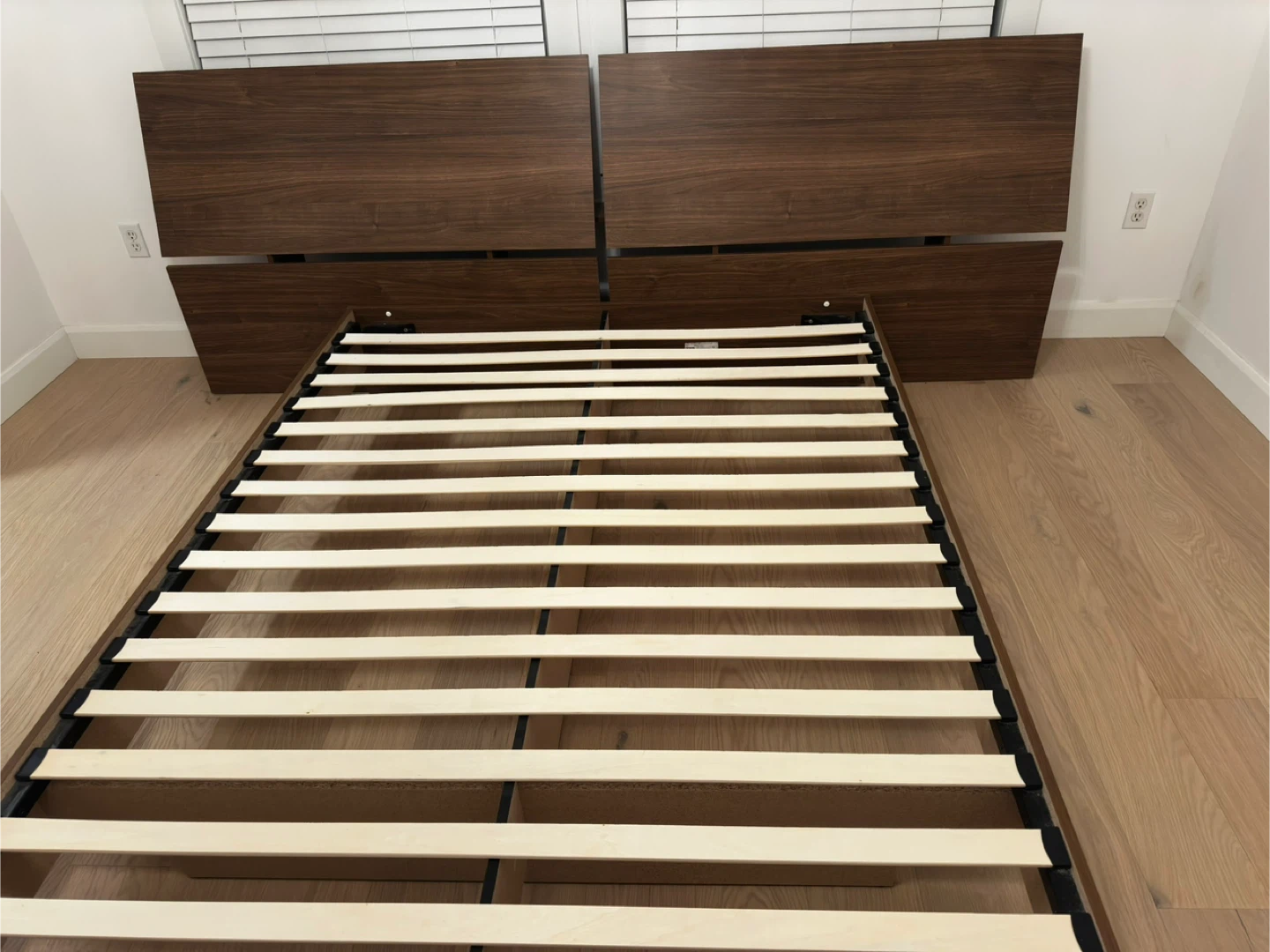 Modern floating queen bed - photo 2