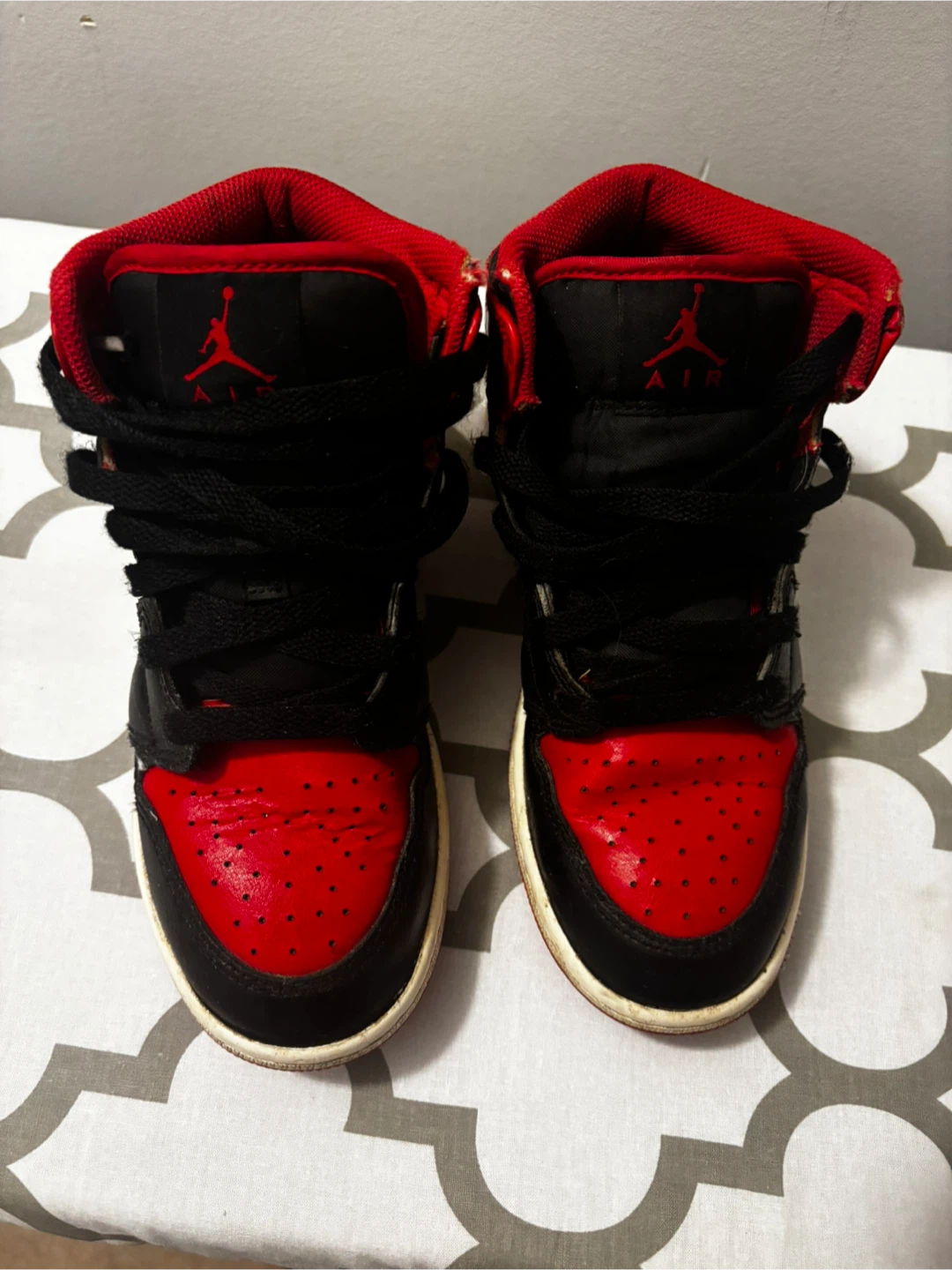 Air Jordan 1 High Toddler Size 4Y - photo 2