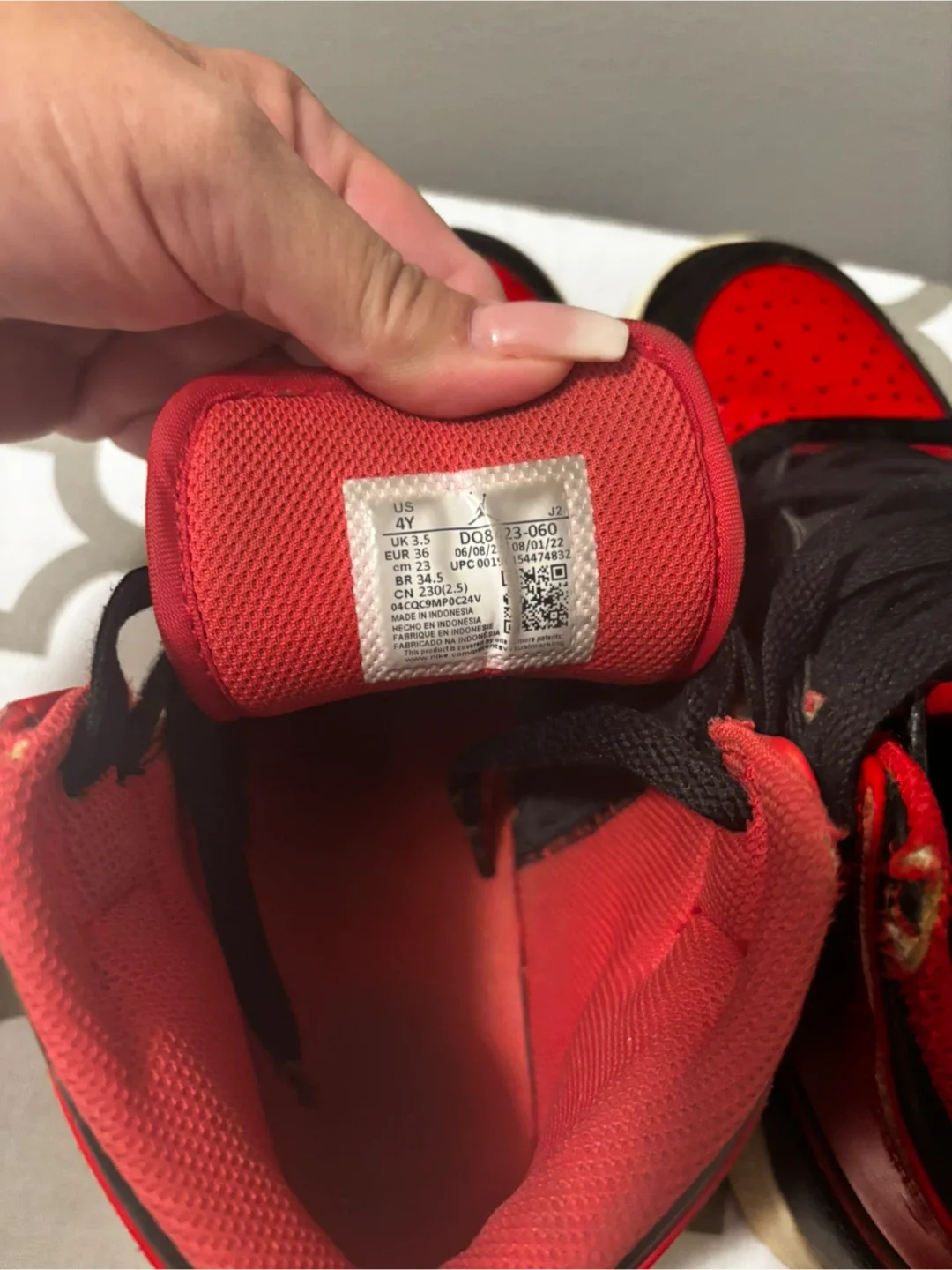 Air Jordan 1 High Toddler Size 4Y image indicator(3)