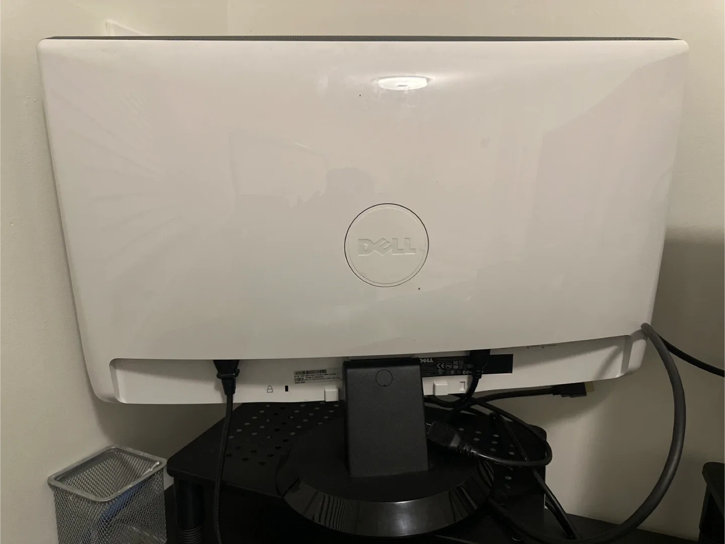 Dell Monitor - 24” widescreen with HDMI  Port image indicator(2)