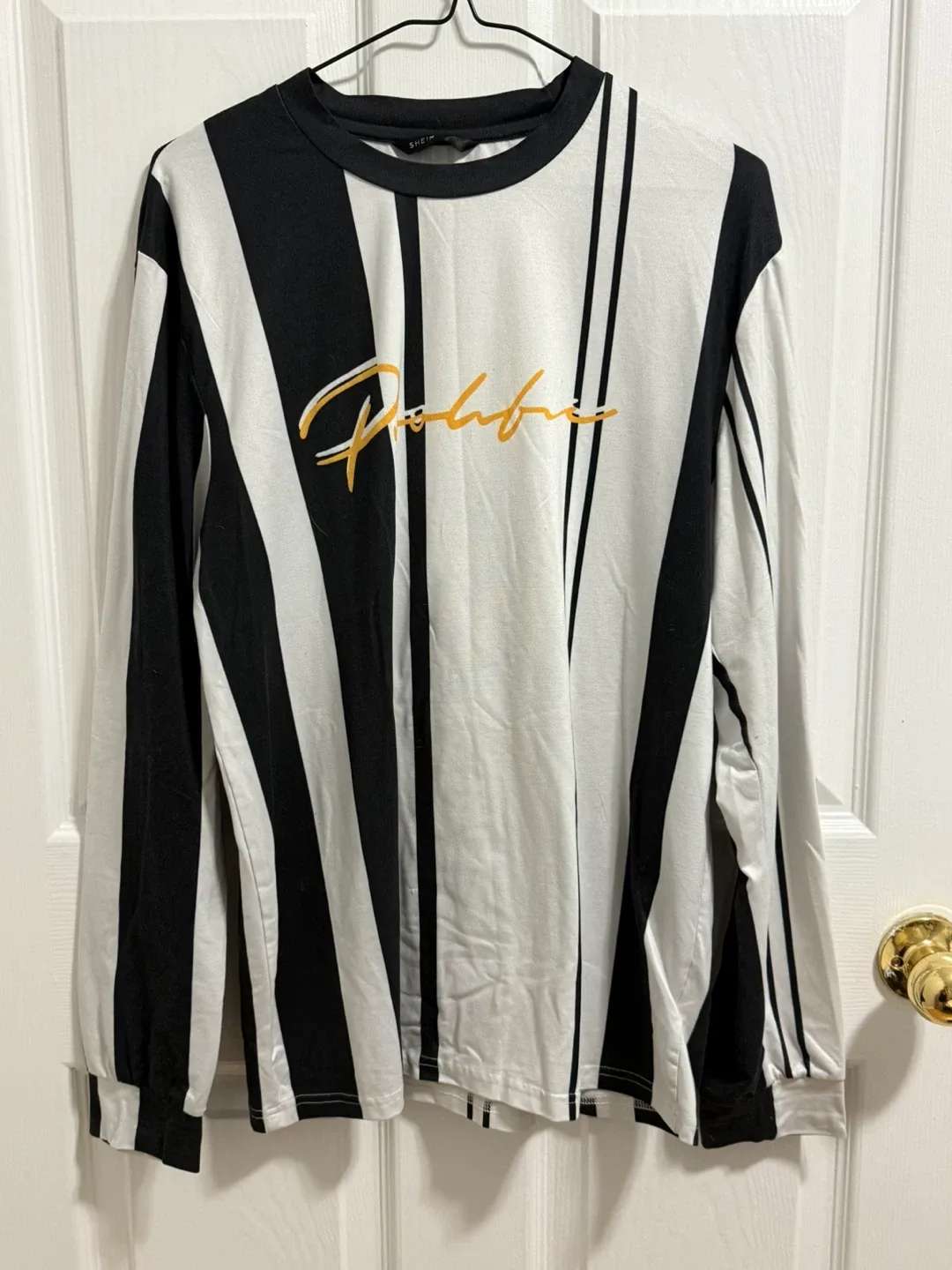 Men’s T-shirts and Long Sleeve Shirt image indicator(5)