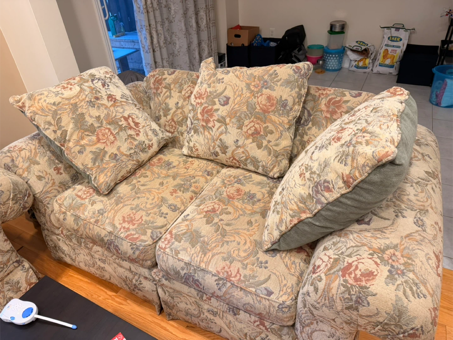 Sofa set 3-piece (pest and pet free home/ washable fabric)