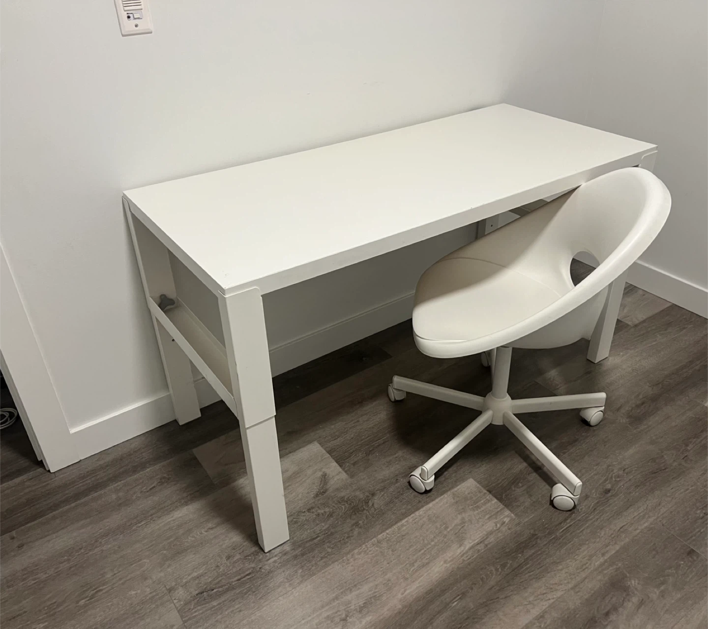 IKEA desk+chair - photo 2