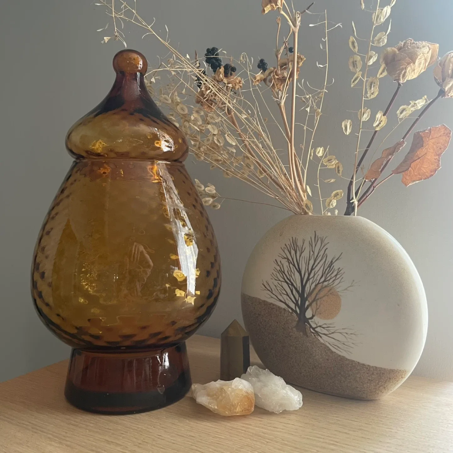 Vintage LARGE Amber Glass Jar with Lid image indicator(5)