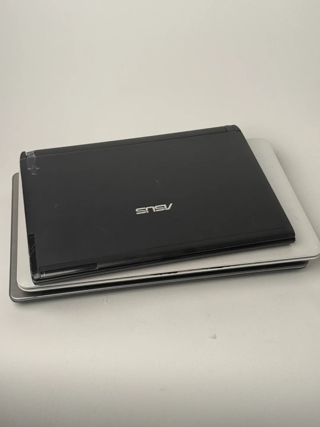 3 Laptops for parts or repair - may work image indicator(4)