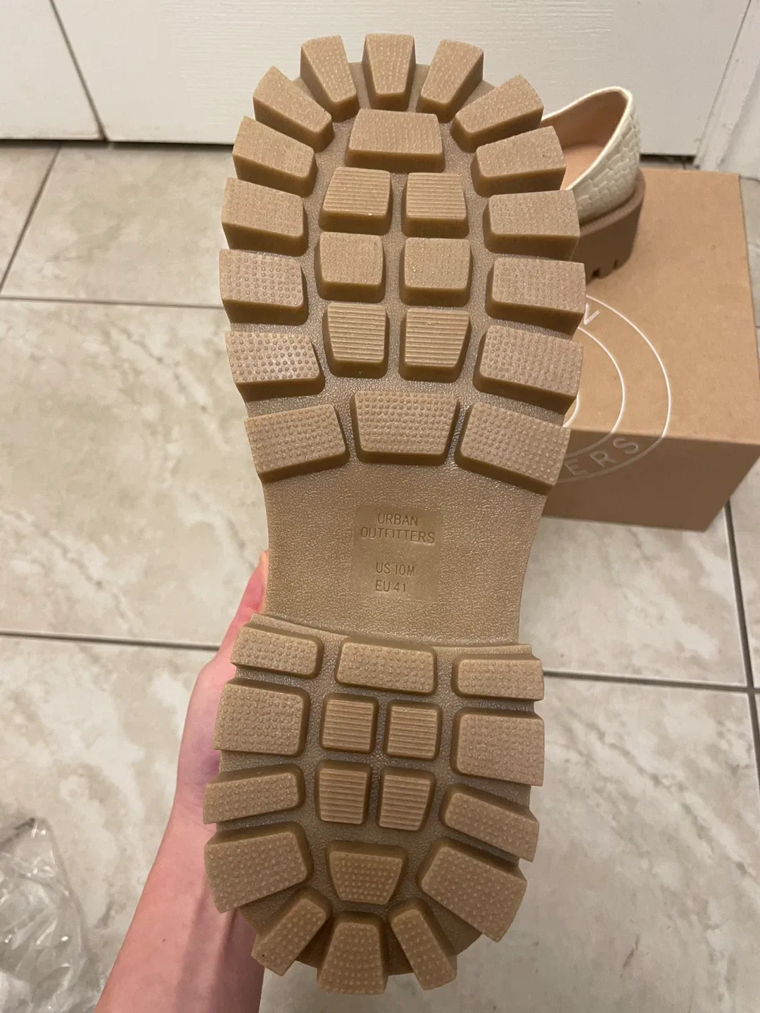 New Urban Outfitters Cream Loafer, US 10 image indicator(3)