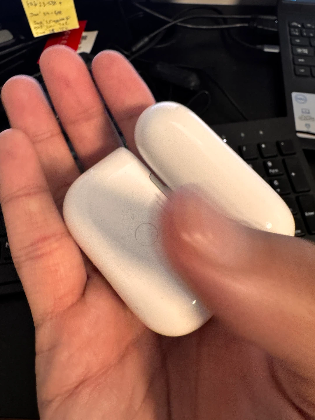 AirPods Pro 2nd Gen Case - photo 2