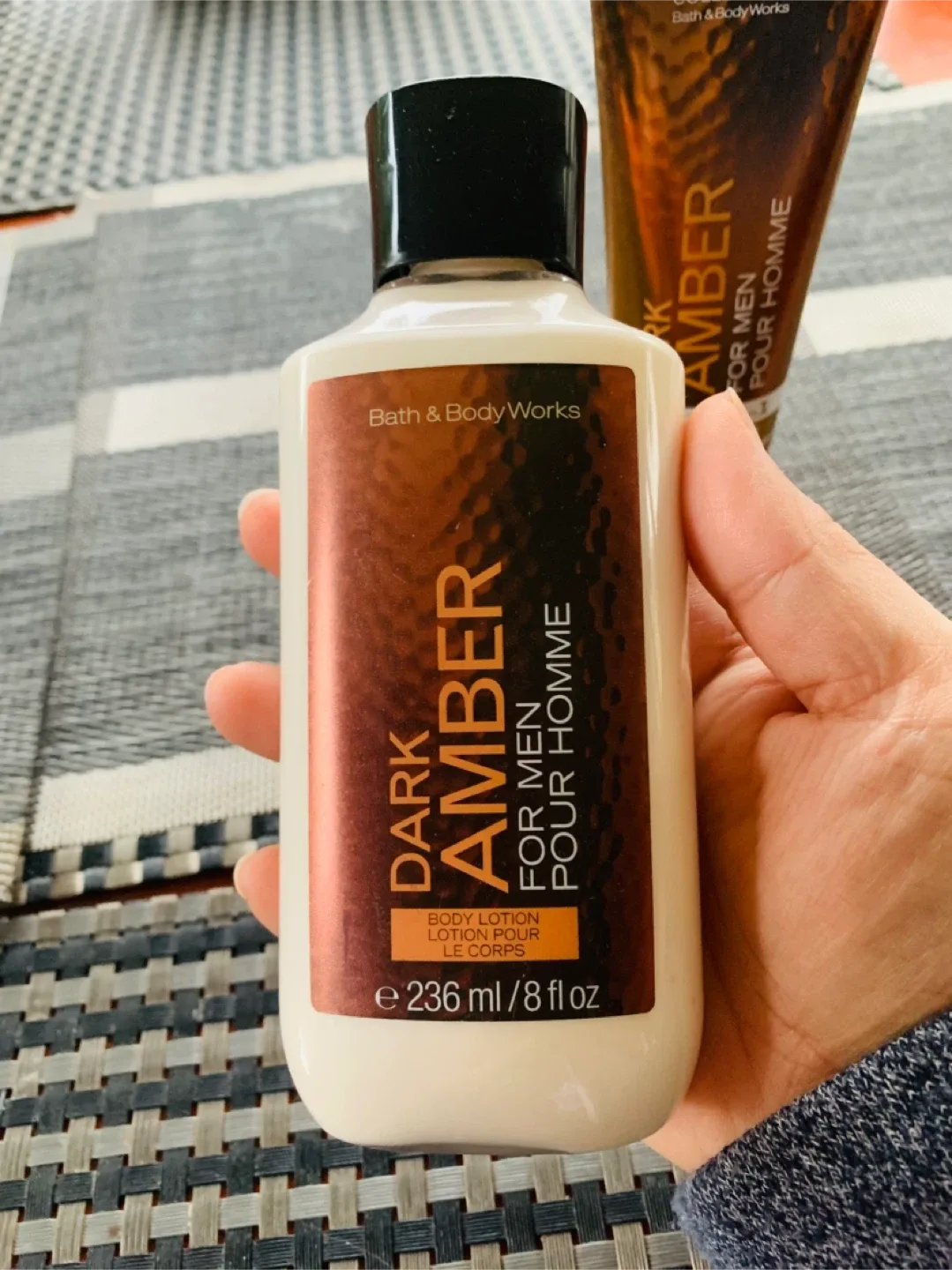 Dark Amber for Men Bath and Body Lotion image indicator(2)