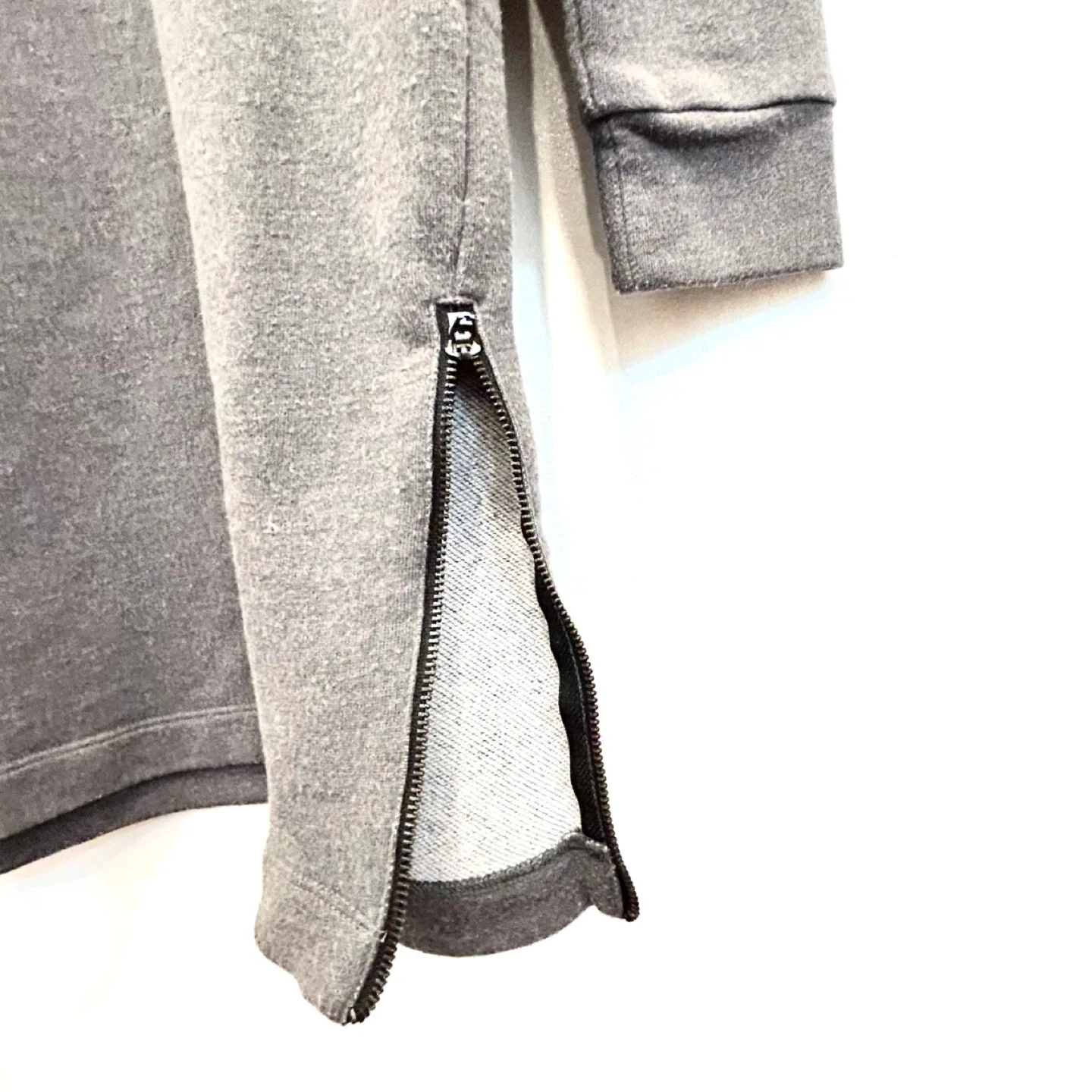 Lolë Grey Tunic Top - Size Small image indicator(5)