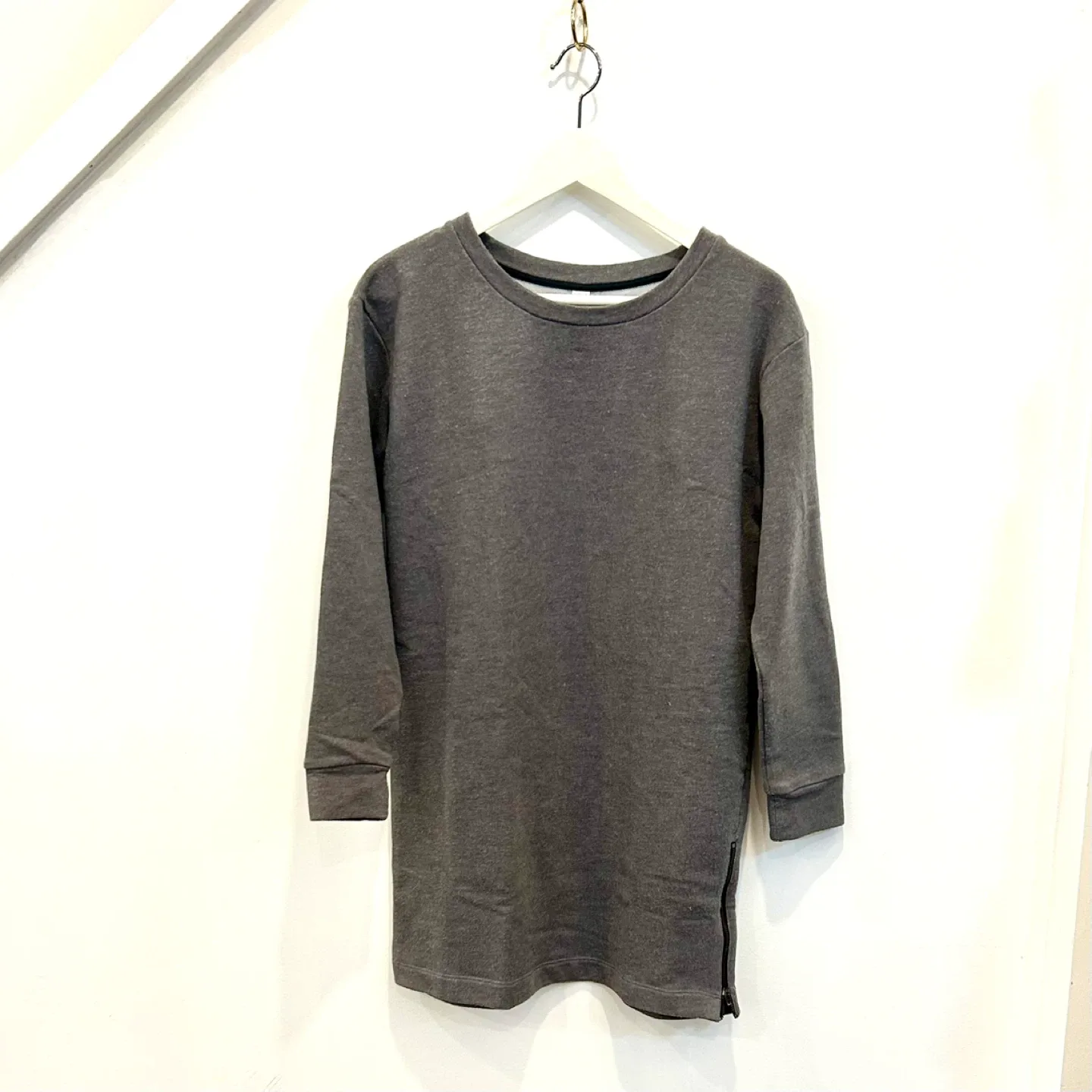 Lolë Grey Tunic Top - Size Small image indicator(7)