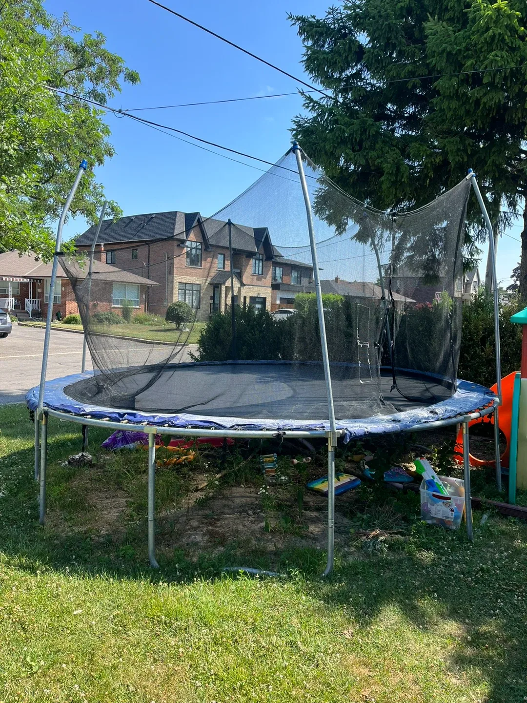 Trampoline with Safety Net