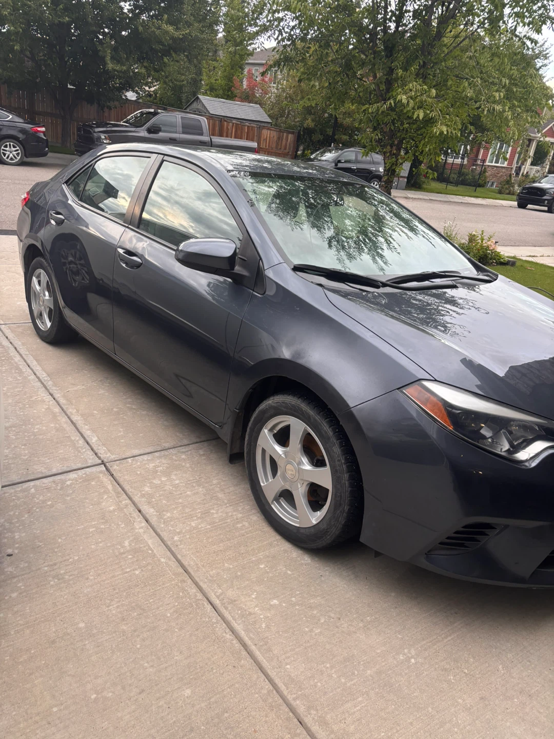 Toyota Corolla LE - Grey Sedan - photo 2