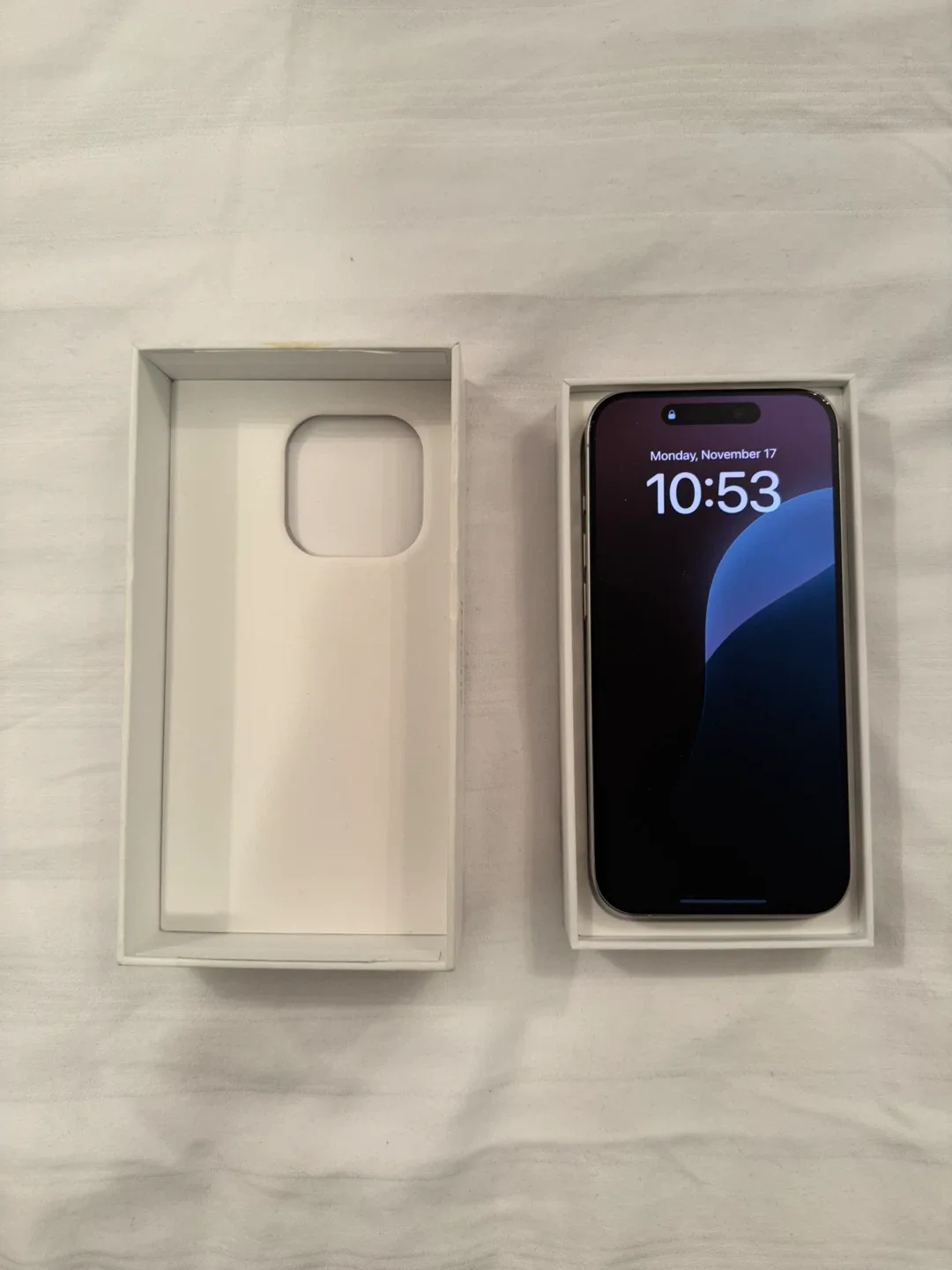 iPhone 15 Pro 90% 🔋(MINT CONDITION) image indicator(3)