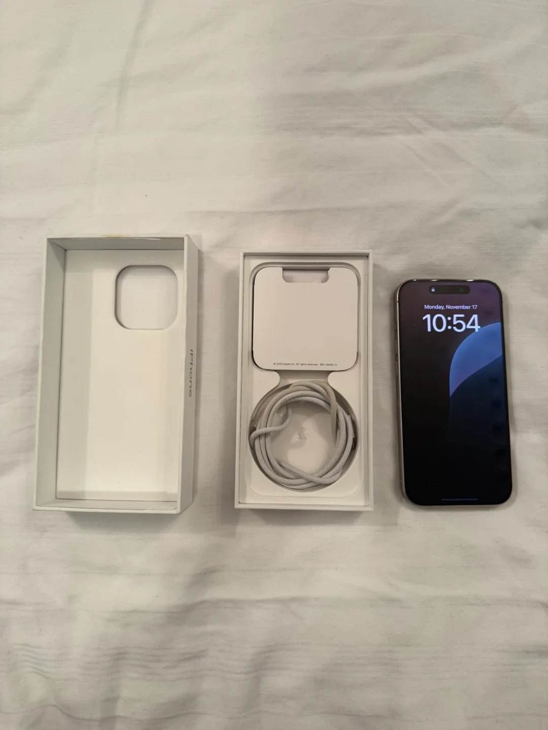 iPhone 15 Pro 90% 🔋(MINT CONDITION) image indicator(2)